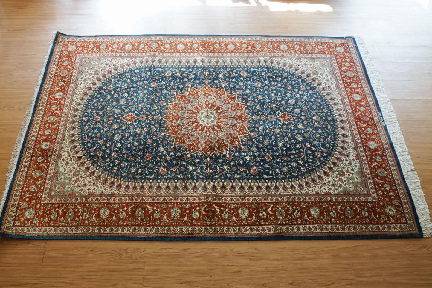 Collection 197×135cm ペルシャ手織り絨毯 クム産 ヌーリ工房 シルク100% 証明書付