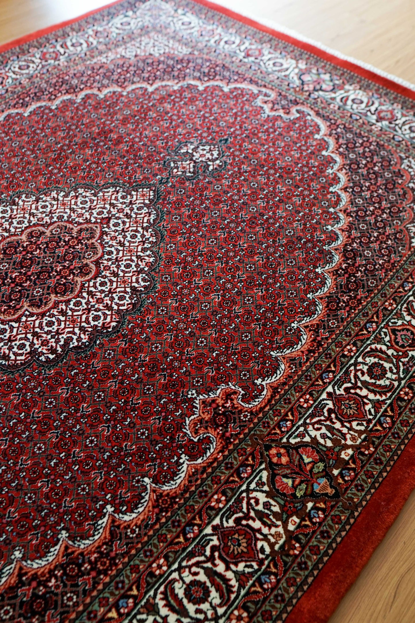 ペルシャ絨毯 ビジャール産 228×152cm ビジャー｜高品質タカーブ織り マヒデザイン メリノウール 手織りラグ