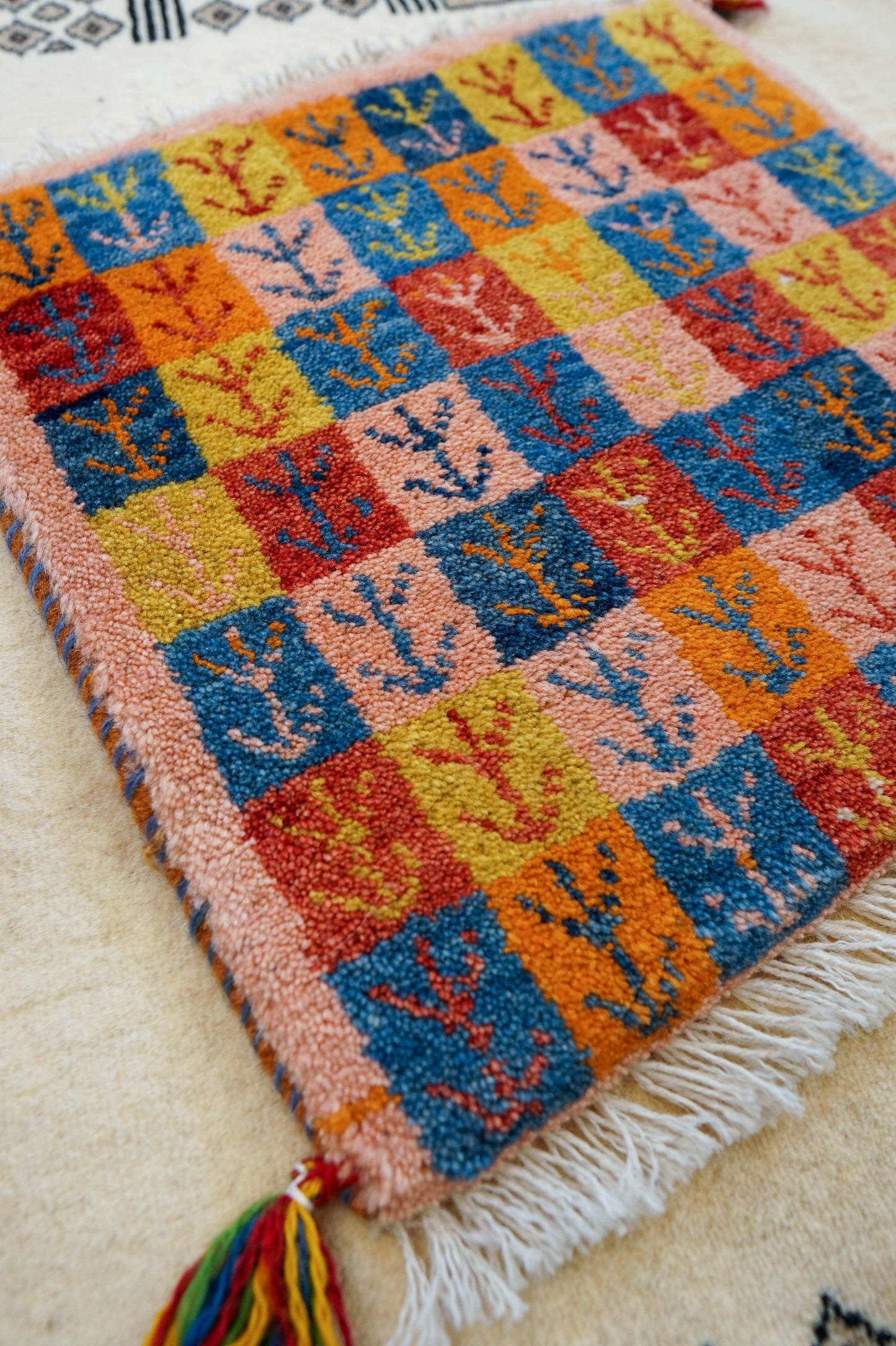  ペルシャ手織りギャッベ アマレ族 40×40cm｜ウール100% ミニラグ・チェアマット