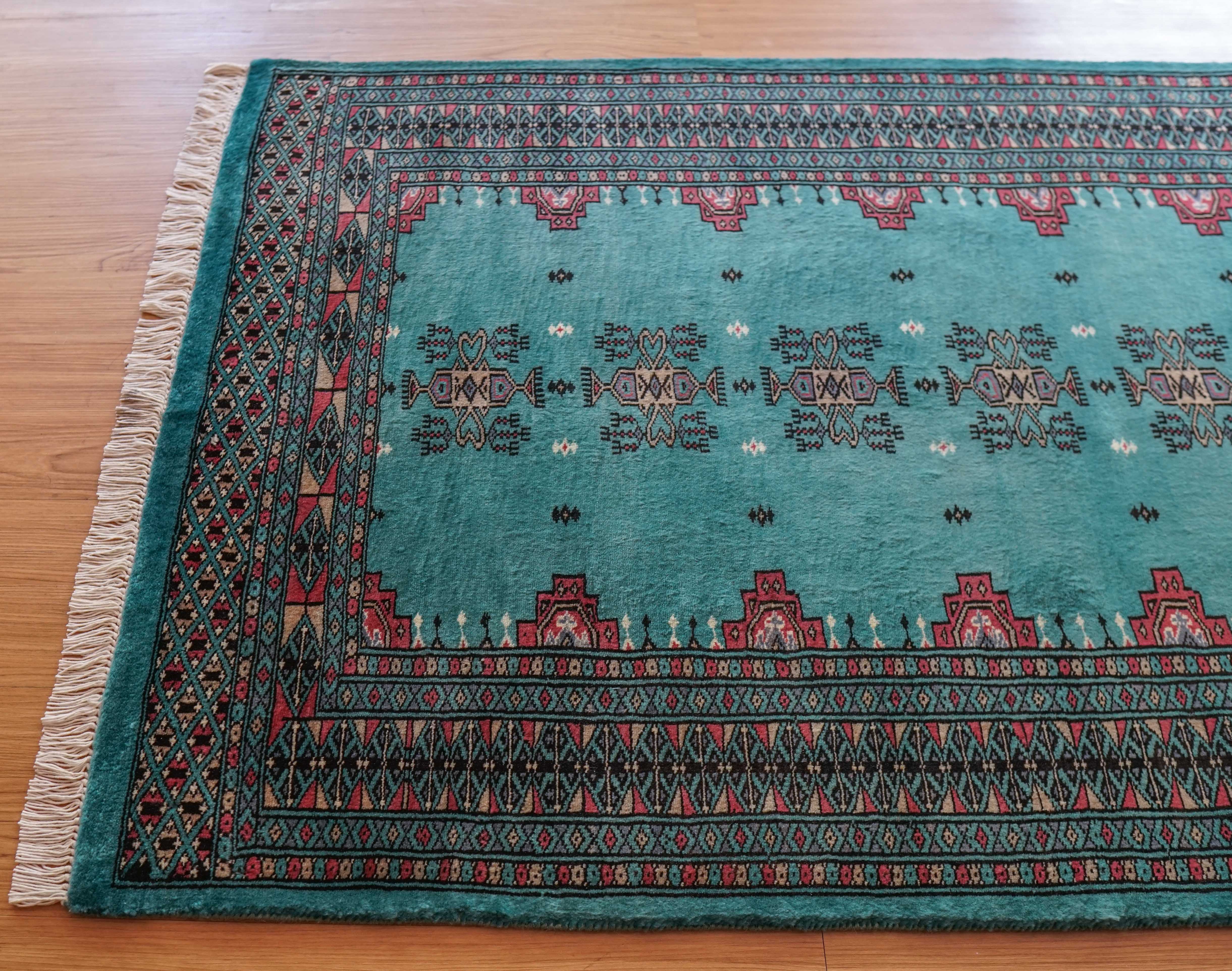 パキスタン手織り絨毯 122×82cm – Decorworks