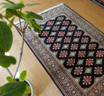 パキスタン手織り絨毯 181×121cm　