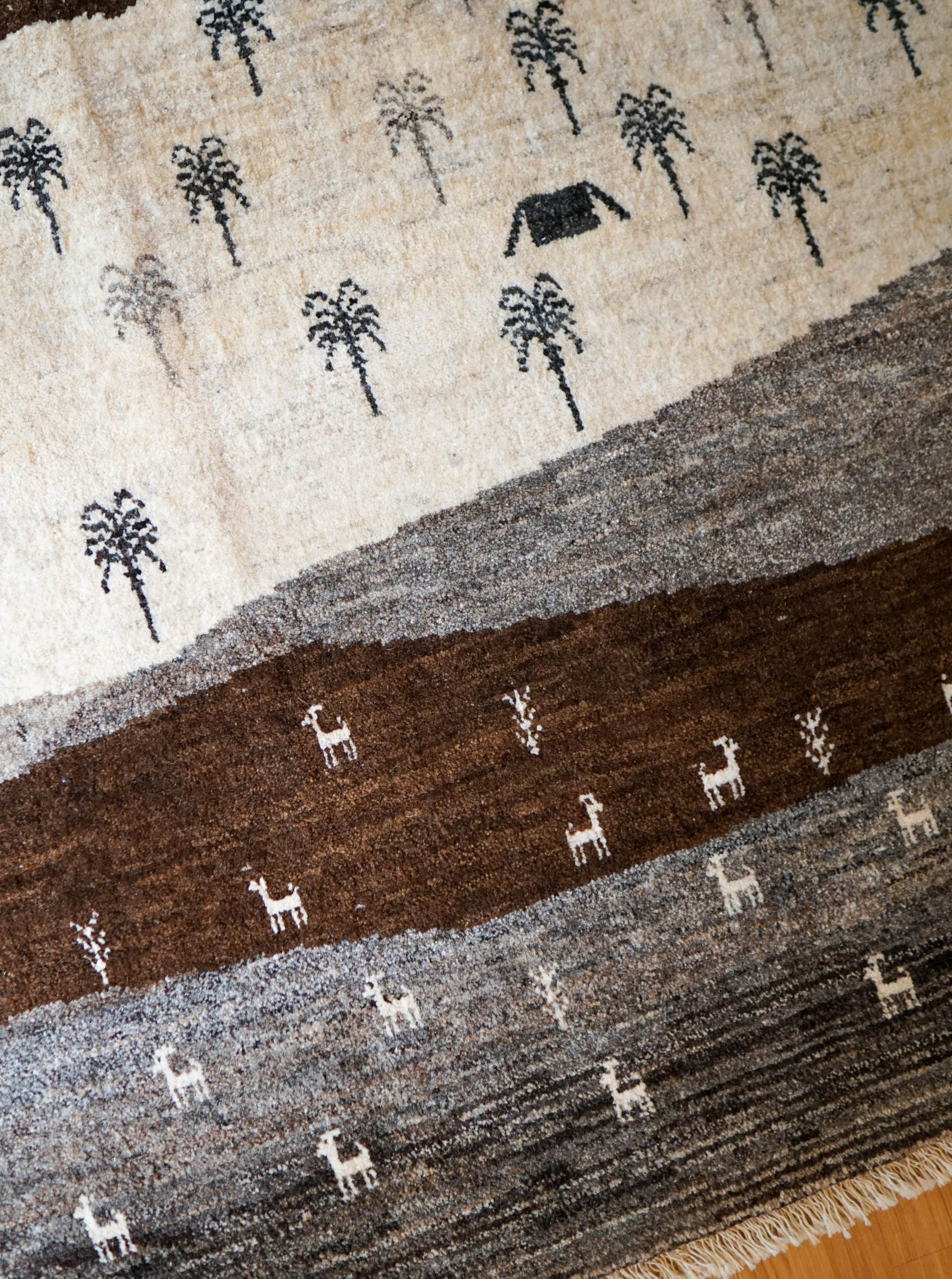  200×159cm ペルシャ絨毯 手織りギャッベアマレ族ギャベ