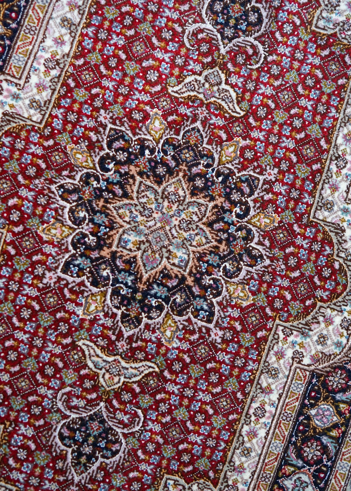  ペルシャ手織り絨毯 タブリーズ産 50RAJ 96×62cm 「マヒ文様」｜ウール＆シルク