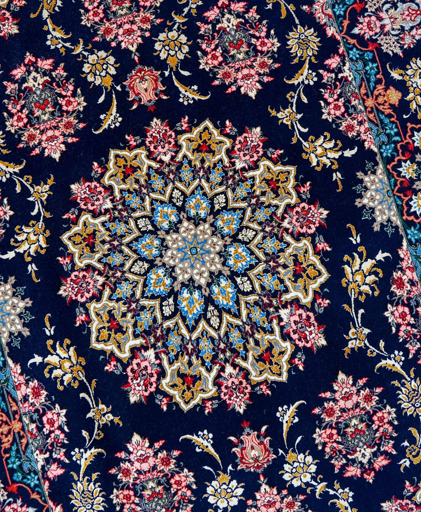  ペルシャ絨毯 イスファハン産 モメニ工房 200×130cm