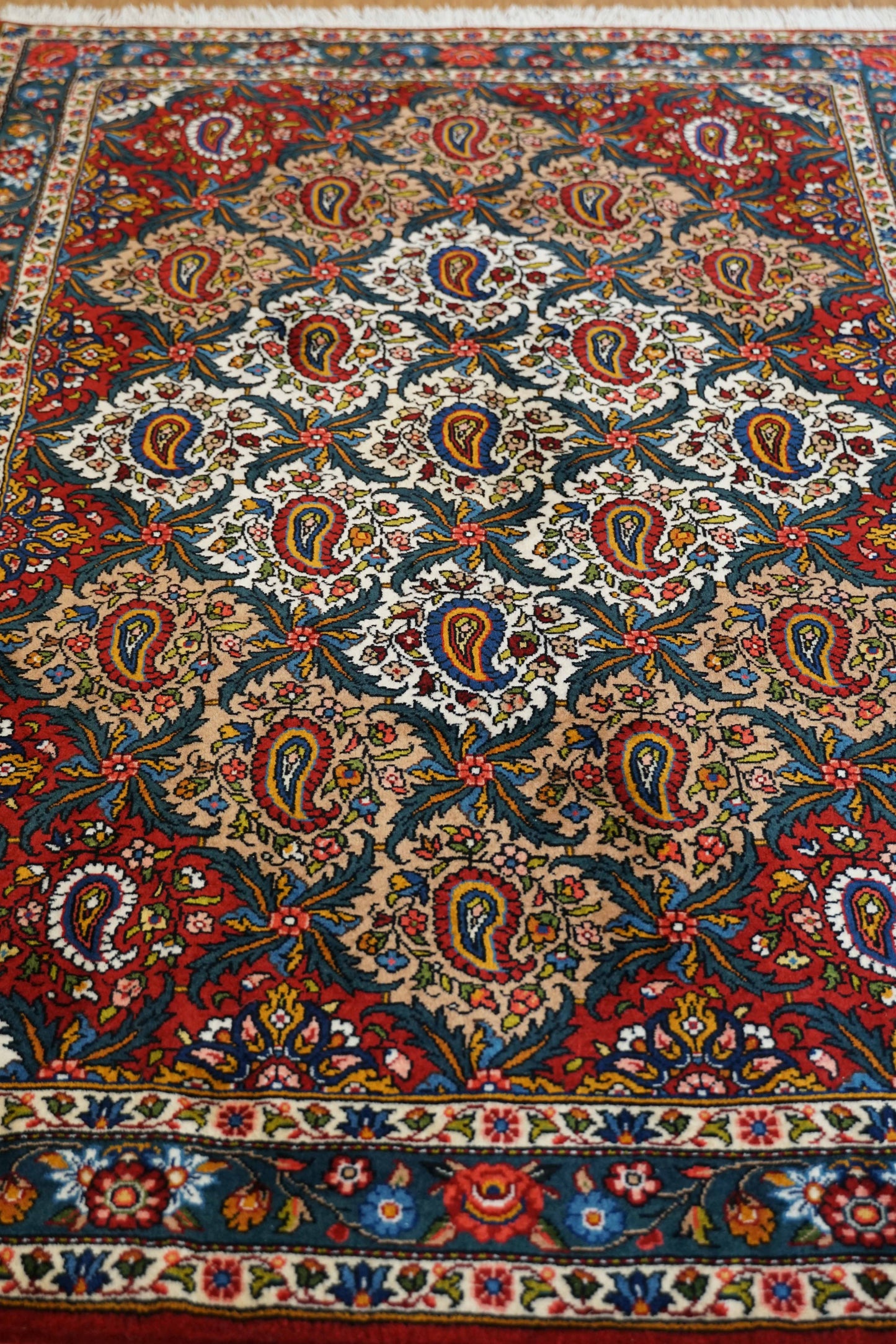  ペルシャ絨毯 バクティアリ産 200×130cm｜ボテ（ペイズリー）文様・手織り