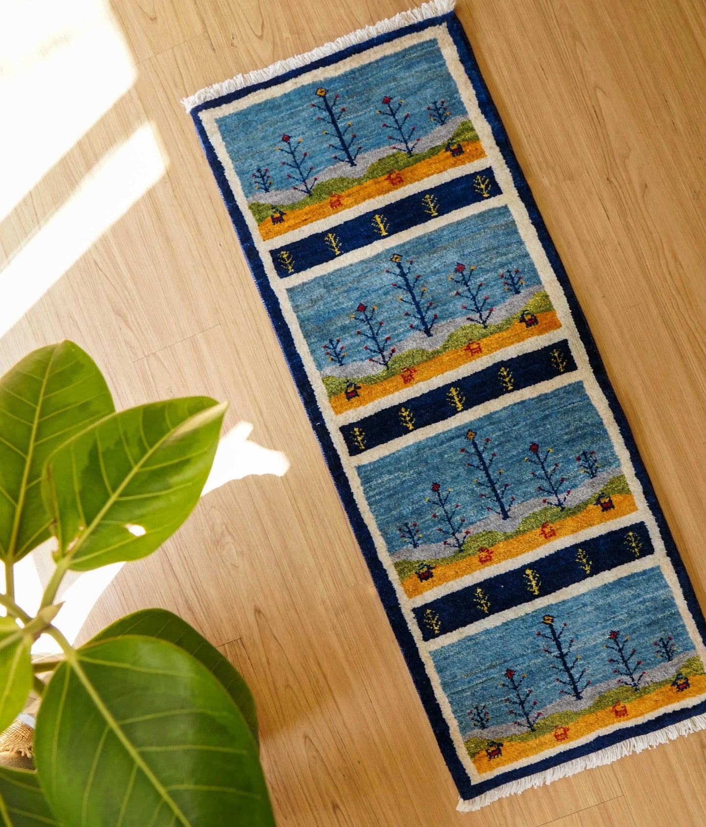  ペルシャ手織りカシュクリギャッベ リズ バフト ギャベ 手織り絨毯 114×44cm