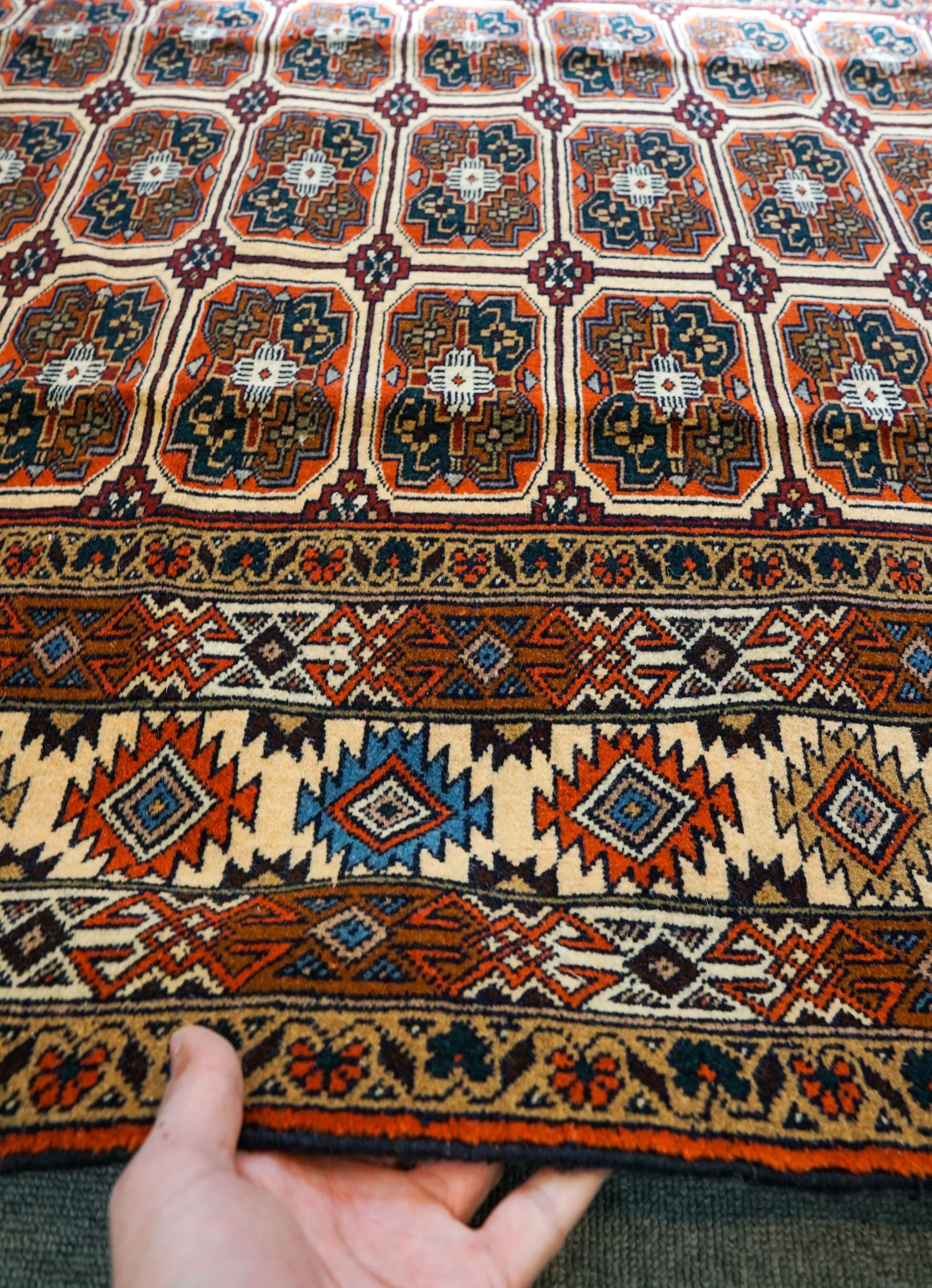 174×120cm　トルクメン ボハラ　手織り絨毯 - Decorworks