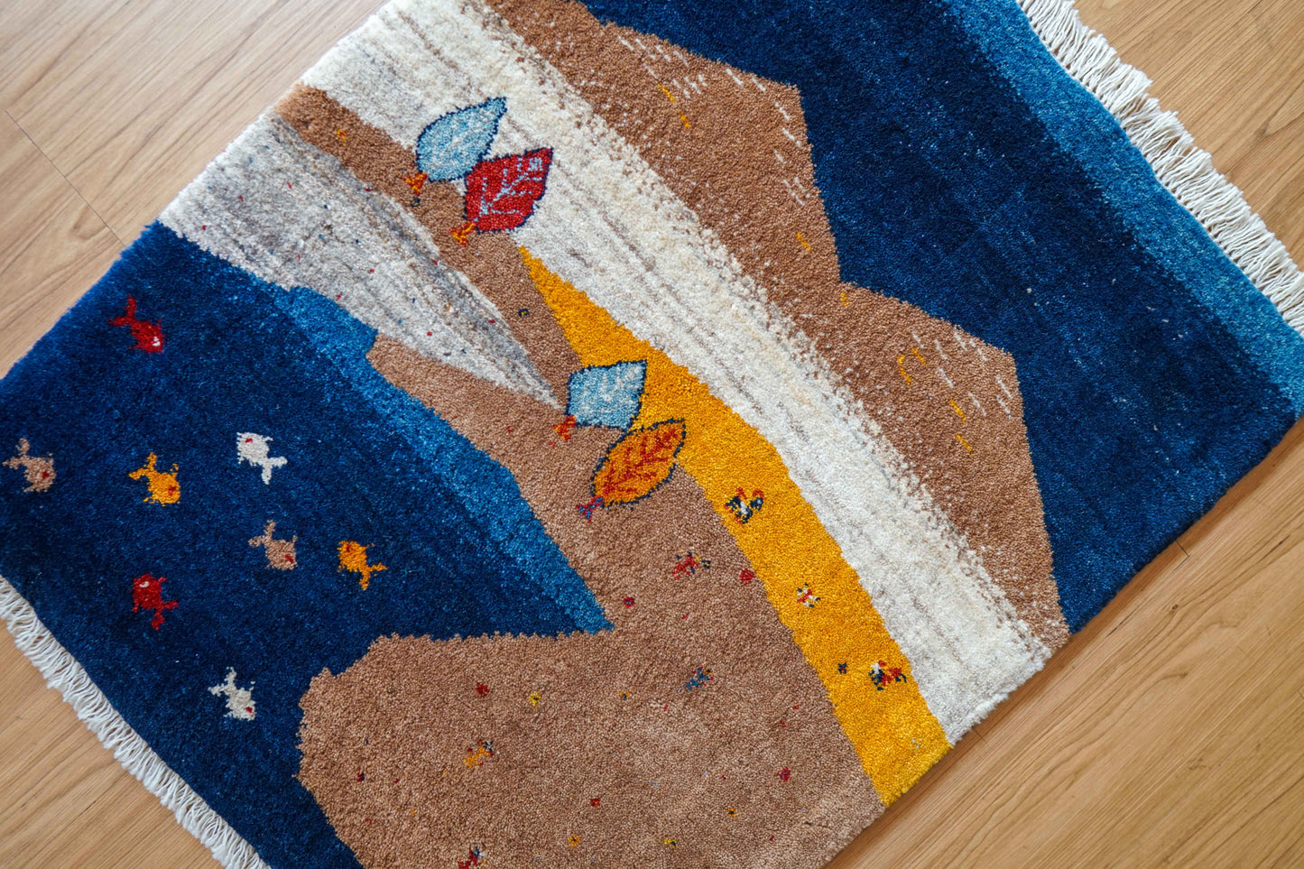  ペルシャ手織りカシュクリギャッベ 93×74cm｜風景画のような天然染料ウールラグ リズ バフト