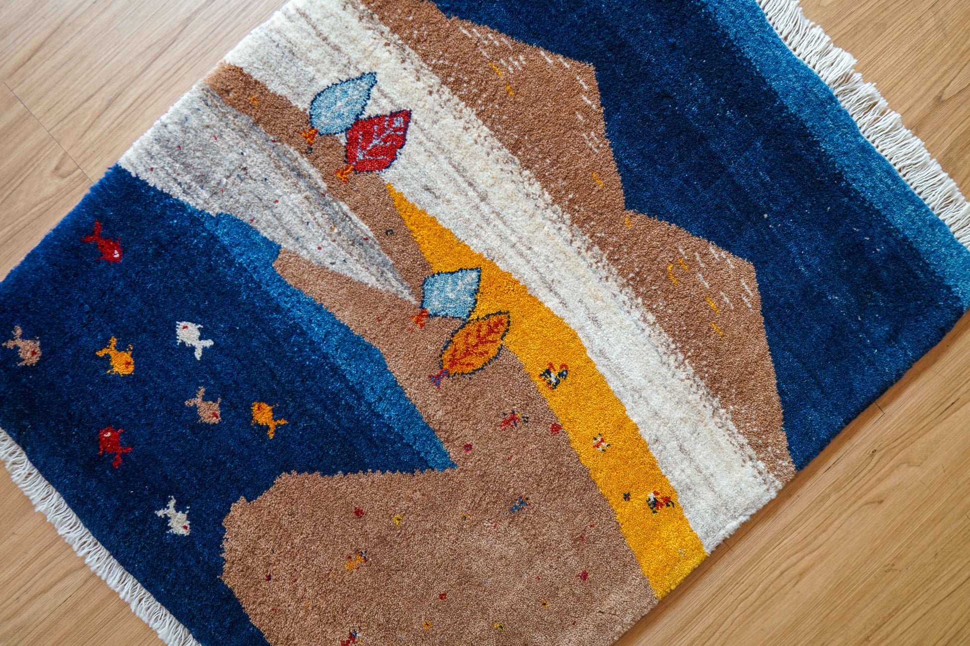  ペルシャ手織りカシュクリギャッベ 93×74cm｜風景画のような天然染料ウールラグ リズ バフト