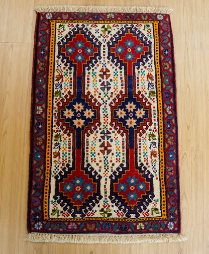  手織りペルシャ絨毯 ヤラメ 95×62cm