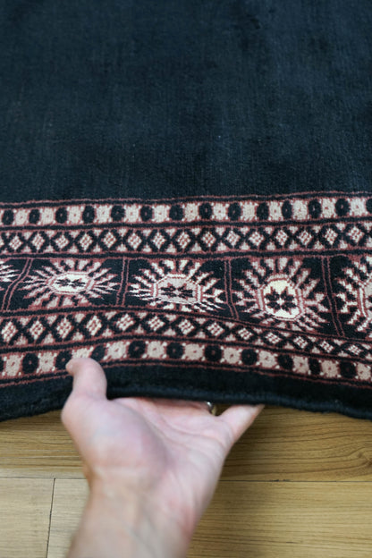  パキスタン手織り絨毯 183×131cm ボーダー柄