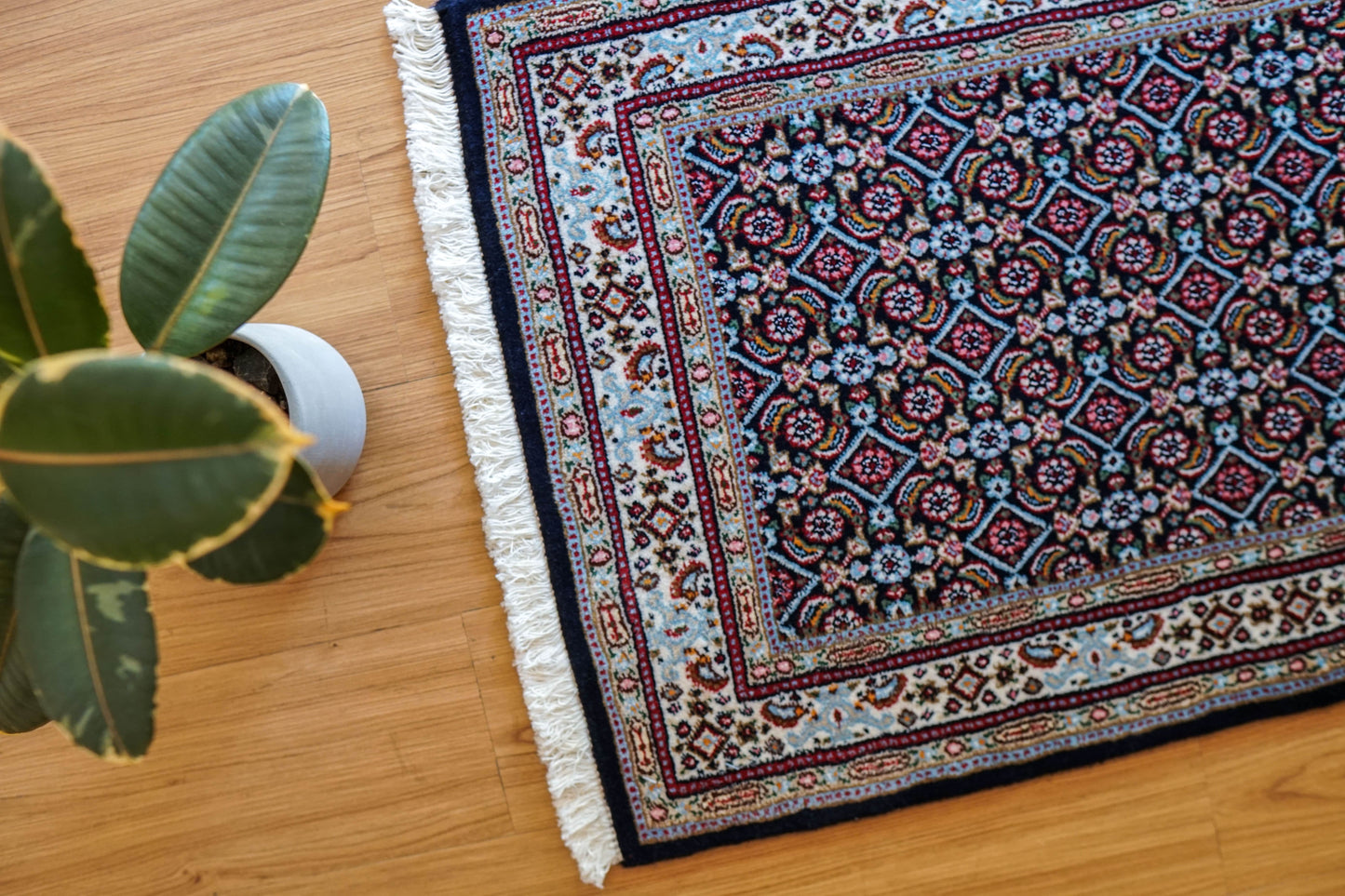  ペルシャ 絨毯　ムード産 89×58cm