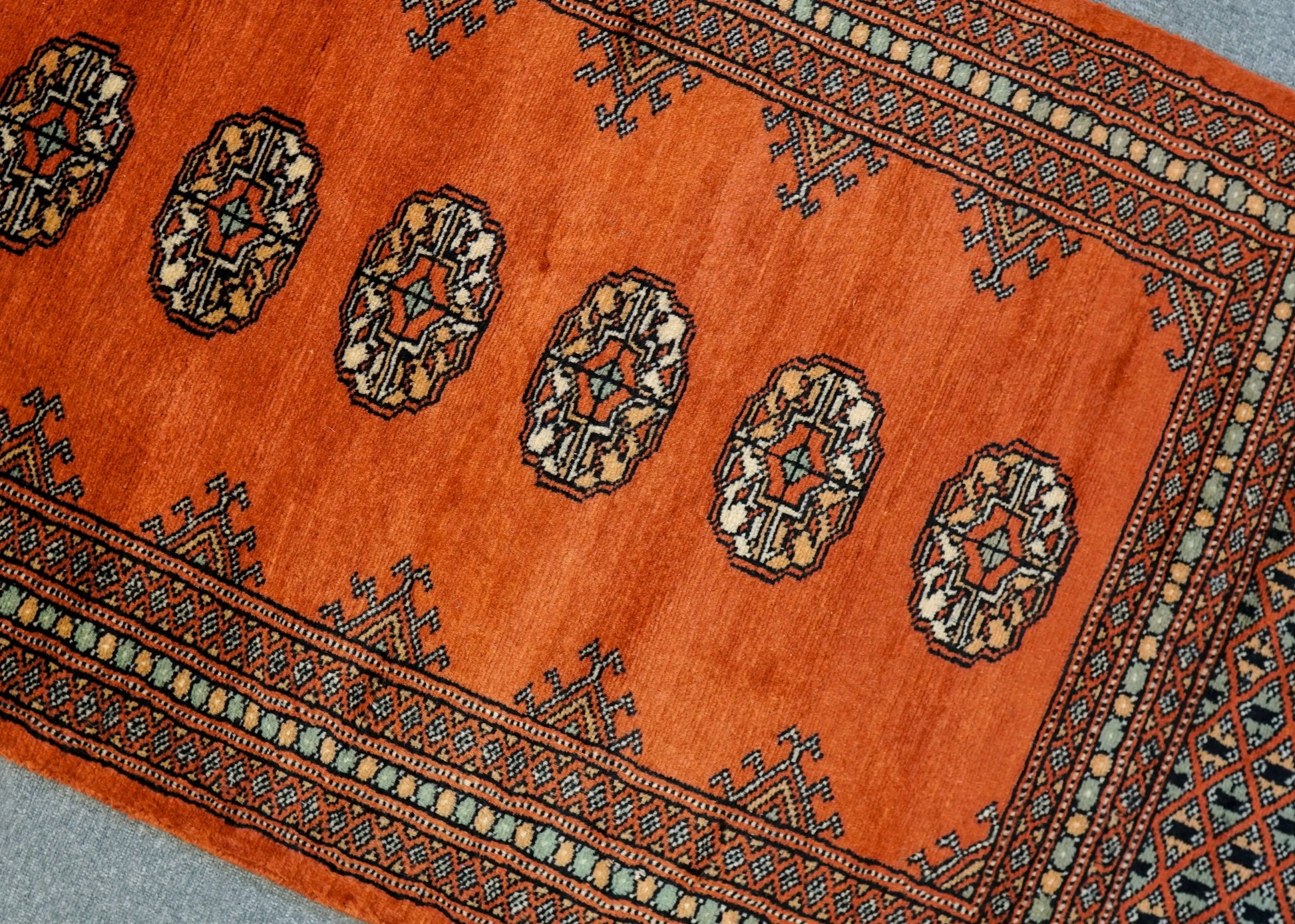 256×78cm パキスタン手織り絨毯 トルクメン ボハララグ Decorworks