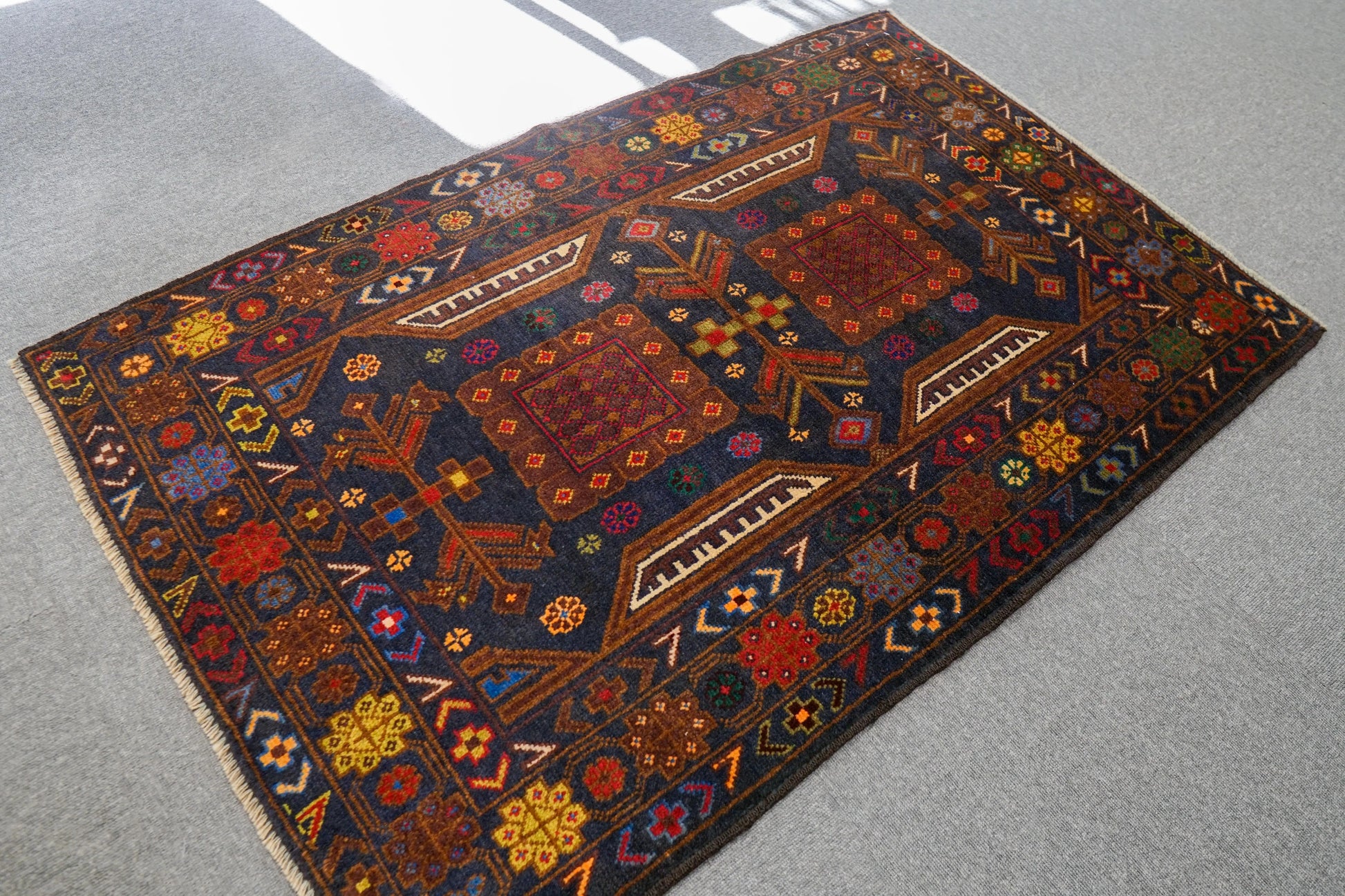 144×88cm ペルシャ絨毯 バルーチ 手織り トライバルラグ ヴィンテージ Decorworks
