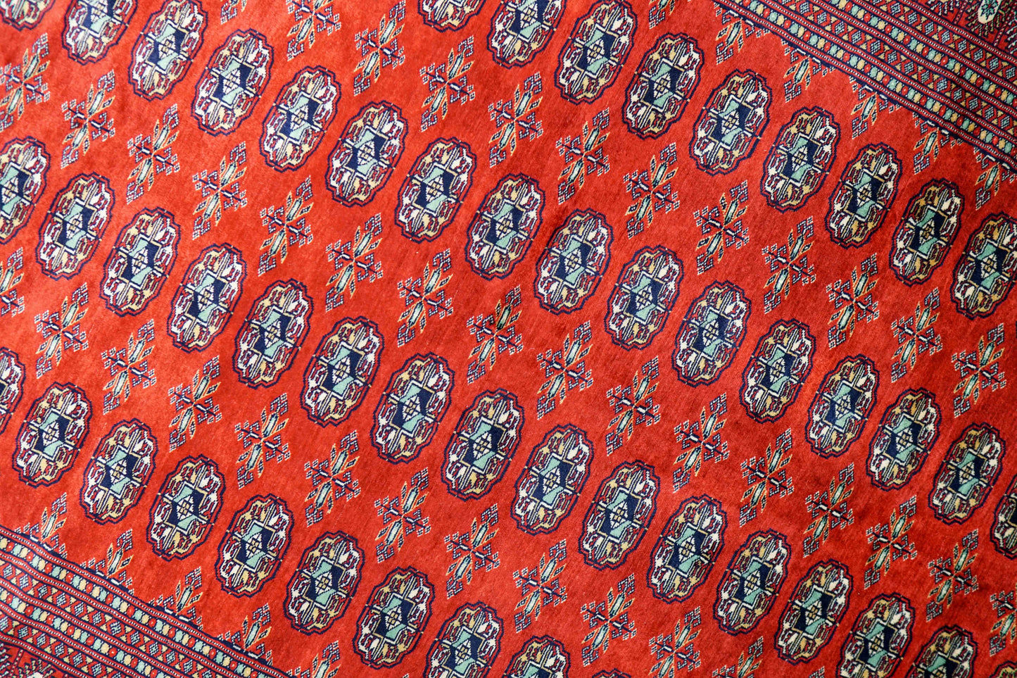  パキスタン手織り絨毯　246×167cm Fine quality