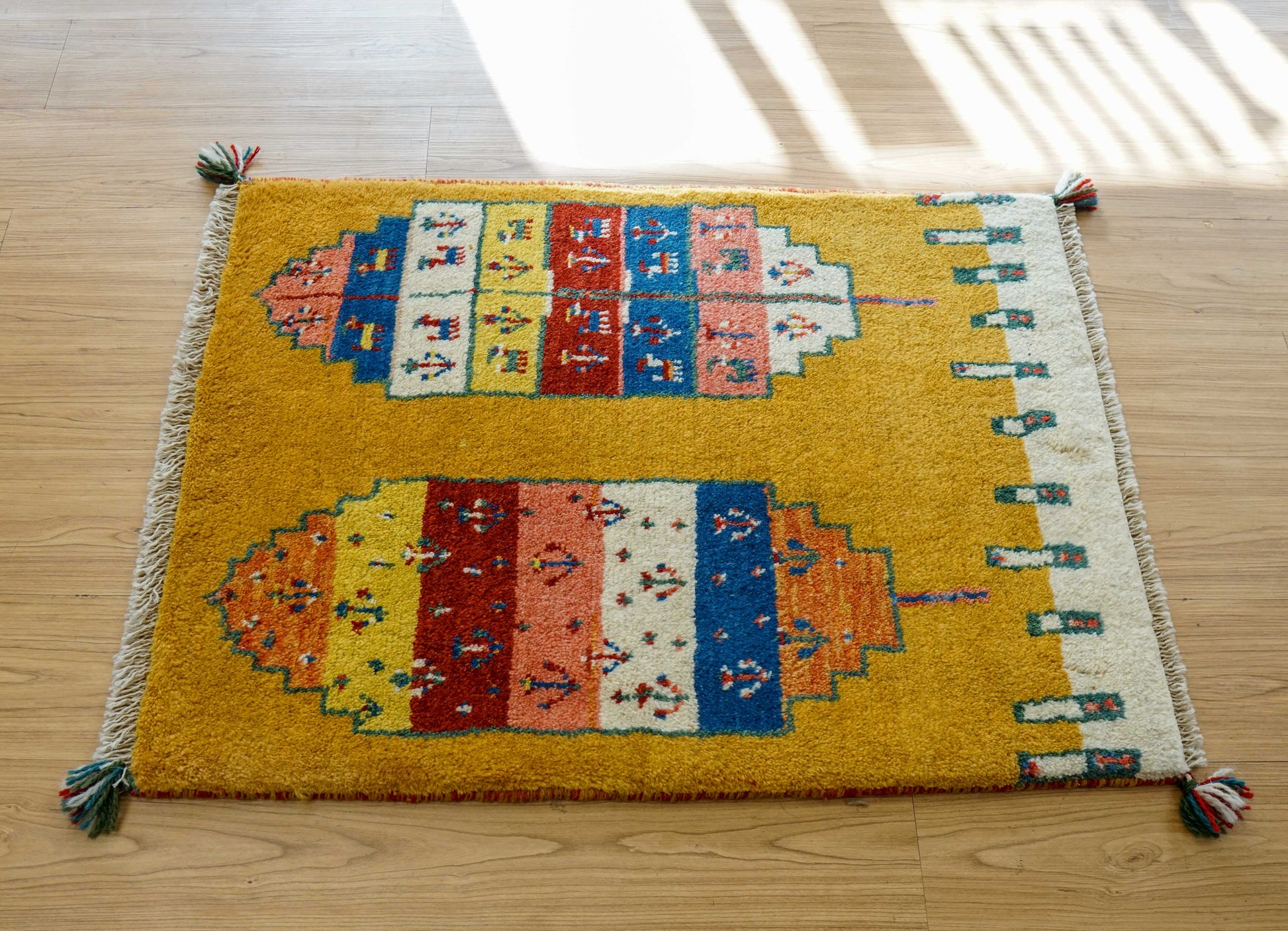  ペルシャ絨毯 手織りギャッベ 89×66cm