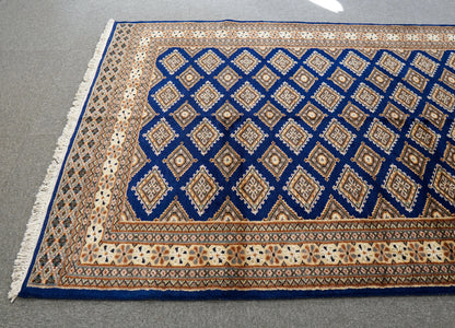 185×126cm パキスタン手織り絨毯 . トライバルラグ　 Decorworks
