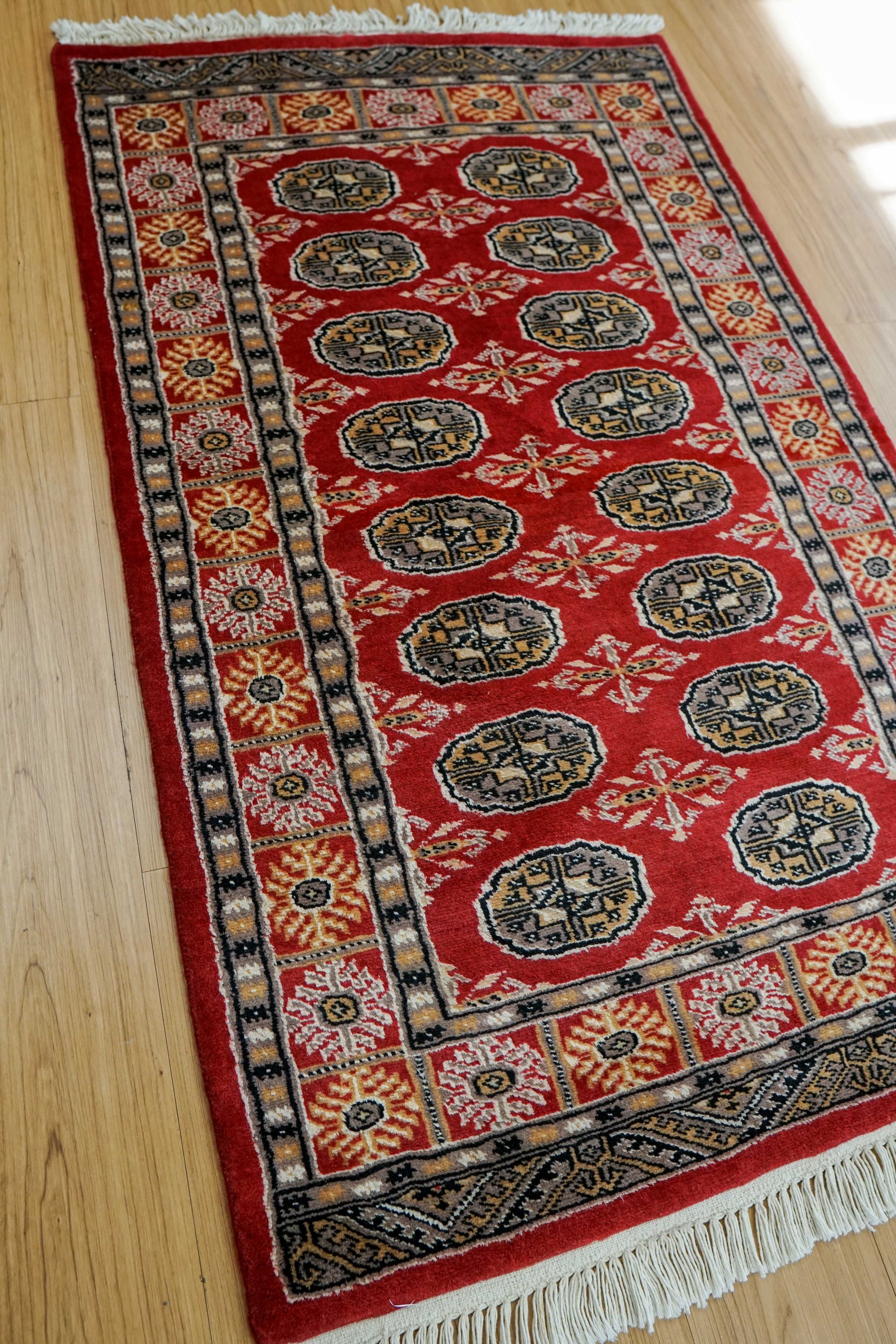  パキスタン手織り絨毯 トルクメンボハラ トライバルラグ 130×80cm