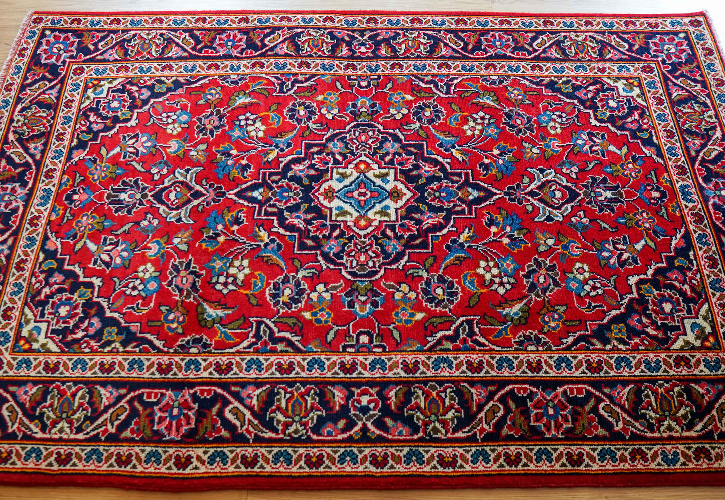  ペルシャ絨毯 カシャーン産　(カシャン)　155×97cm