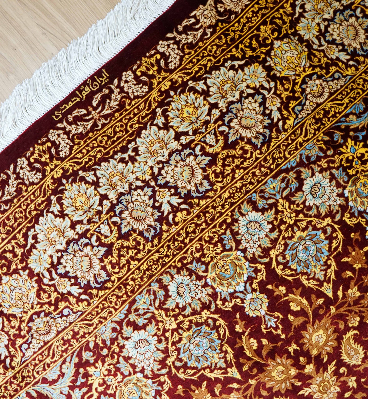 手織りペルシャ絨毯 クム産 アフマディ工房 100％シルク 300×204cm｜総シルク 大判サイズ｜精密メダリオンデザイン