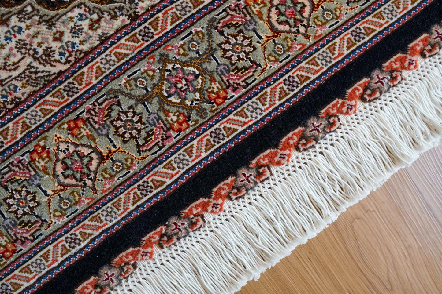  160×104cm 手織り ペルシャ絨毯 タブリーズ
