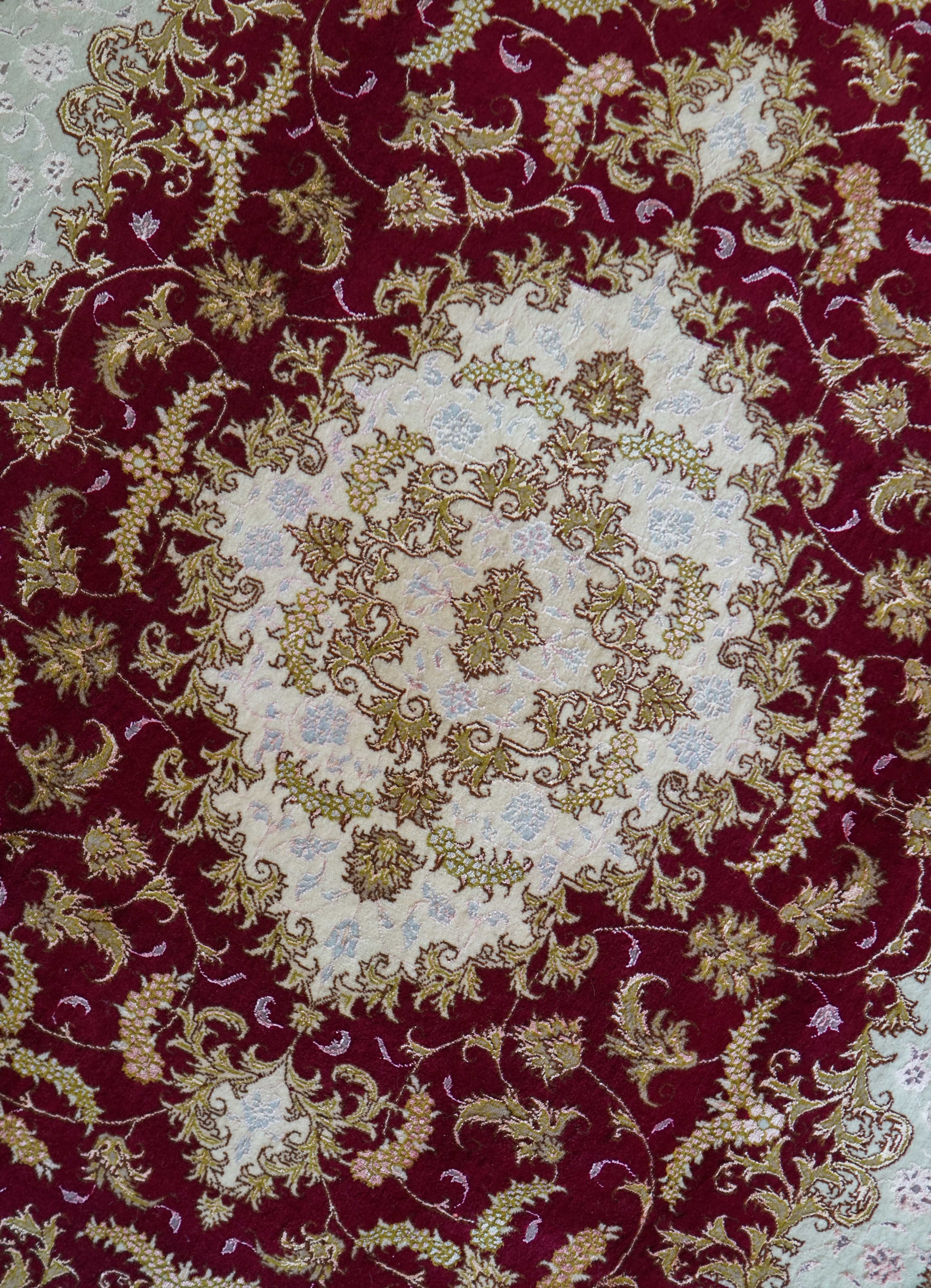 ペルシャ絨毯 タブリーズ産 196×151cm 50Raj｜コルクウール＆シルク