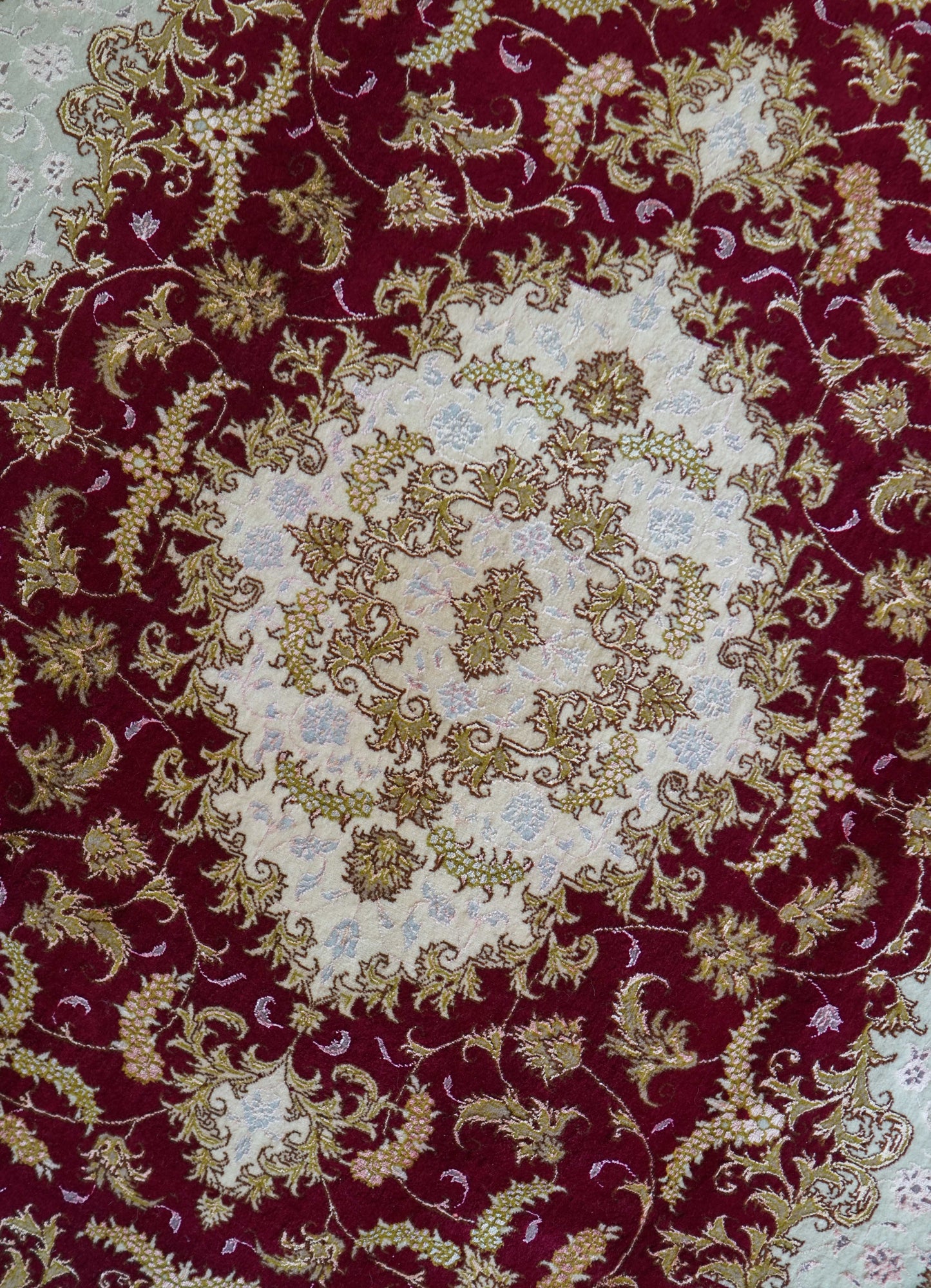  ペルシャ絨毯 タブリーズ産 196×151cm 50Raj｜コルクウール＆シルク 手織り 高密度ラグ