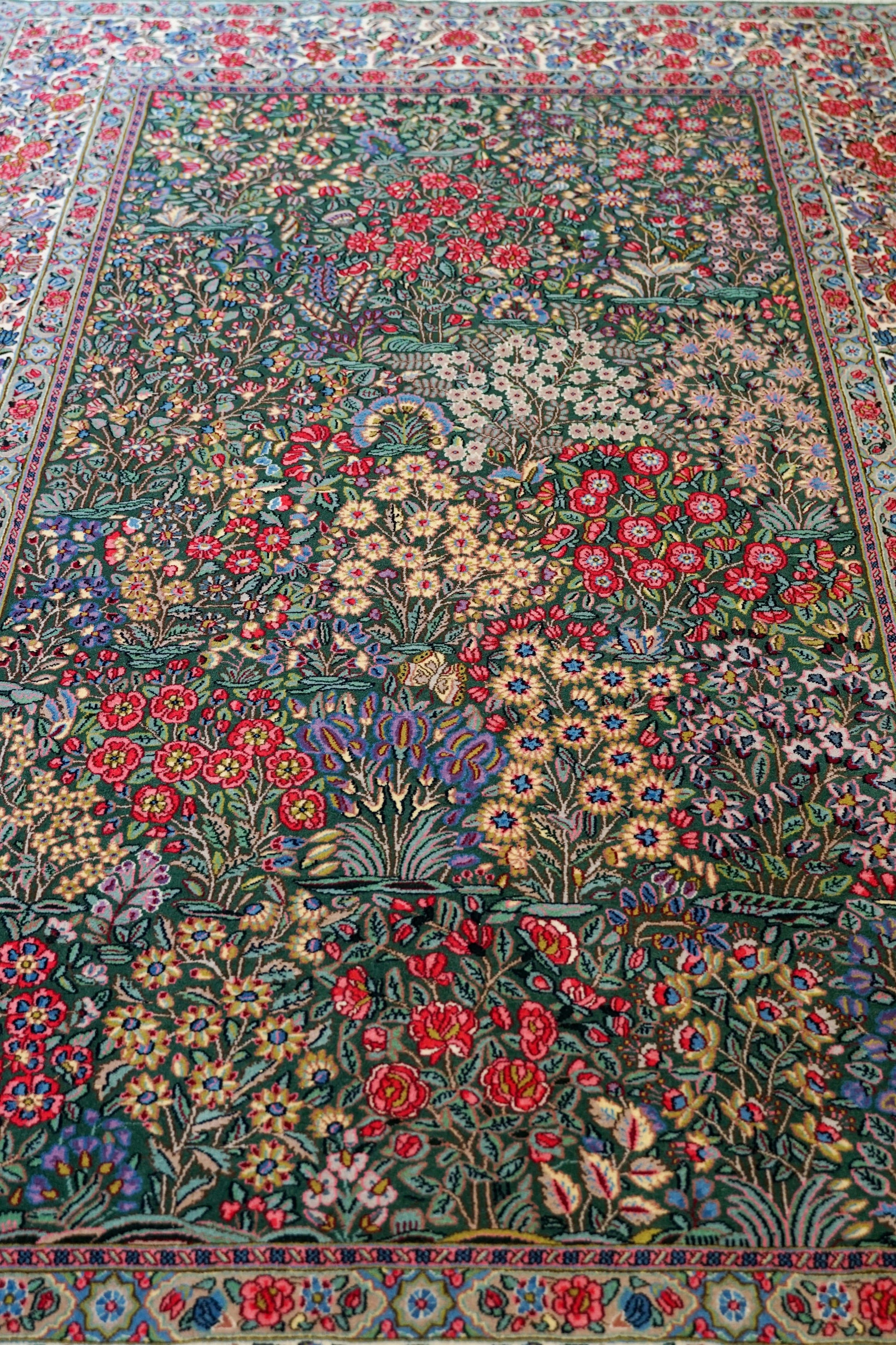  ペルシャ絨毯　ケルマン産  245×155cm　