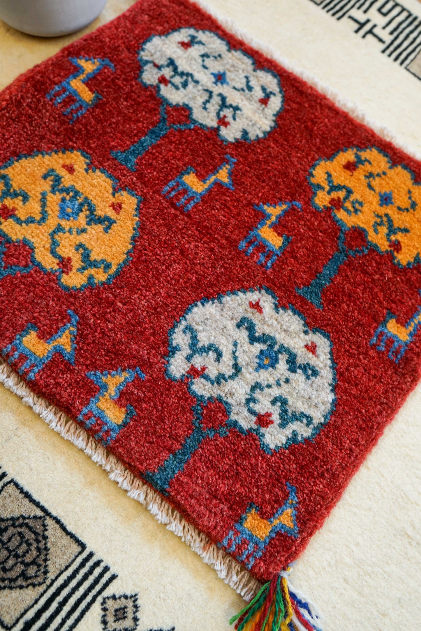 ペルシャ手織りギャッベ アマレ族 40×40cm｜ウール100% ミニラグ・チェアマット 生命の木デザイン