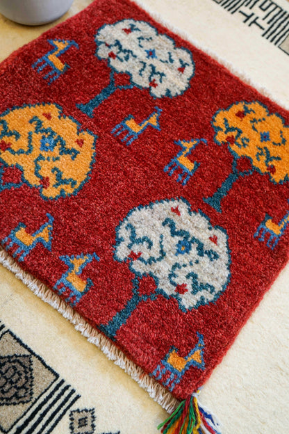 ペルシャ手織りギャッベ アマレ族 40×40cm｜ウール100% ミニラグ・チェアマット 生命の木デザイン - Decorworks