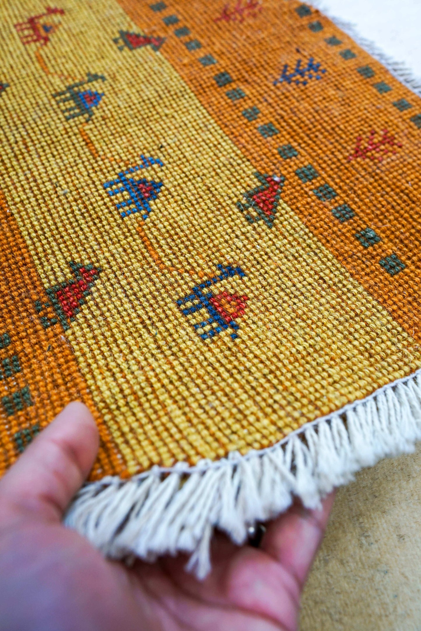  40×40cm ペルシャ絨毯 手織りギャッベ アマレ族 ギャベ