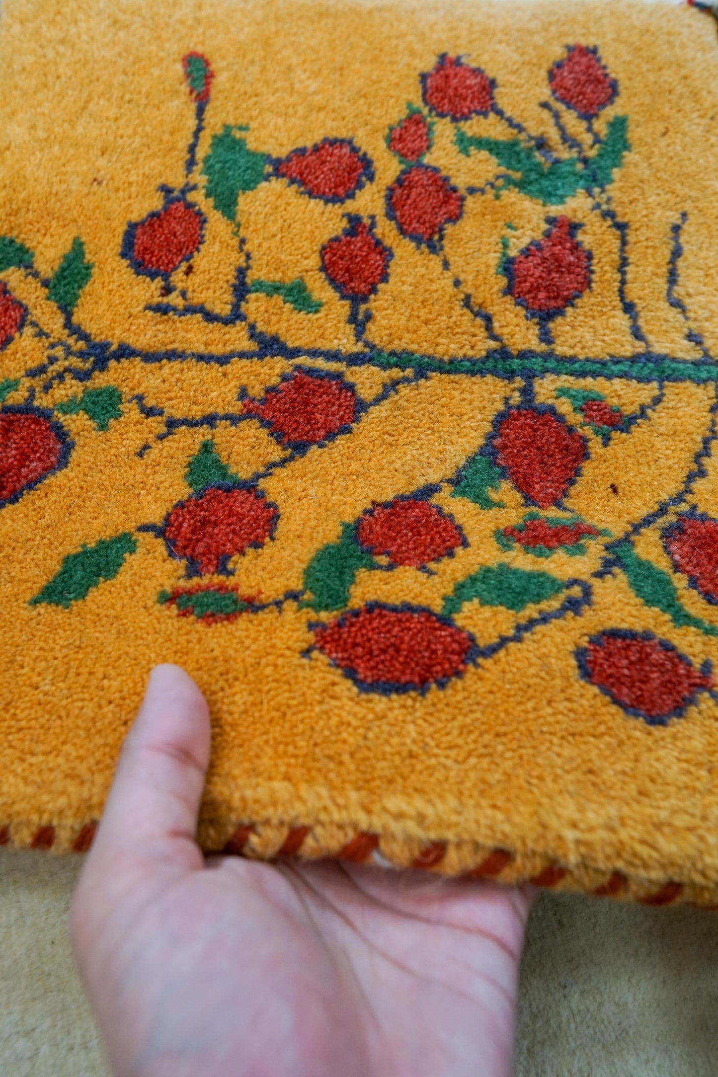  ペルシャ手織りギャッベ アマレ族 40×40cm｜ウール100% ミニラグ・チェアマット