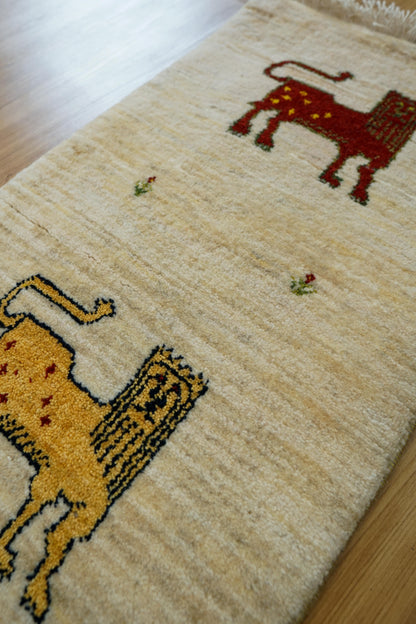  手織りペルシャ・ルリバフト ギャッベ ランナー 120×42cm｜ライオンモチーフ