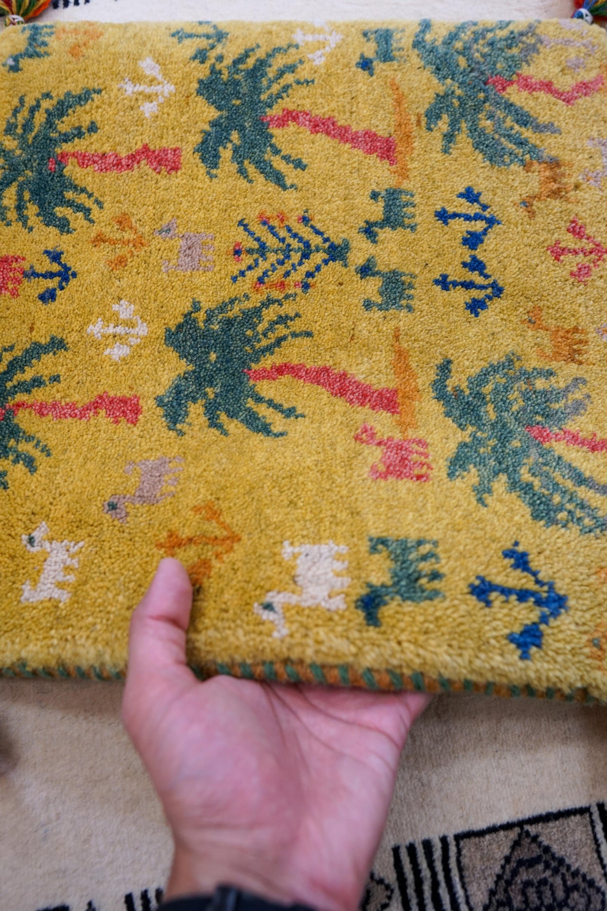  ペルシャ手織りギャッベ アマレ族 40×40cm｜ウール100% ミニラグ・チェアマット