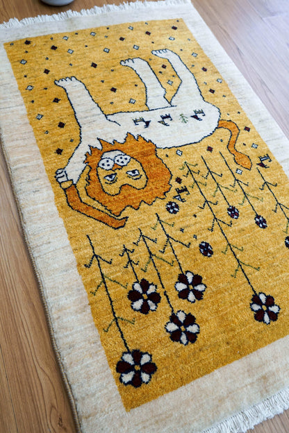  ペルシャ手織りカシュクリギャッベ リズバフト 101×63cm｜ライオン＆花モチーフ 高密度ギャッベ ウールラグ