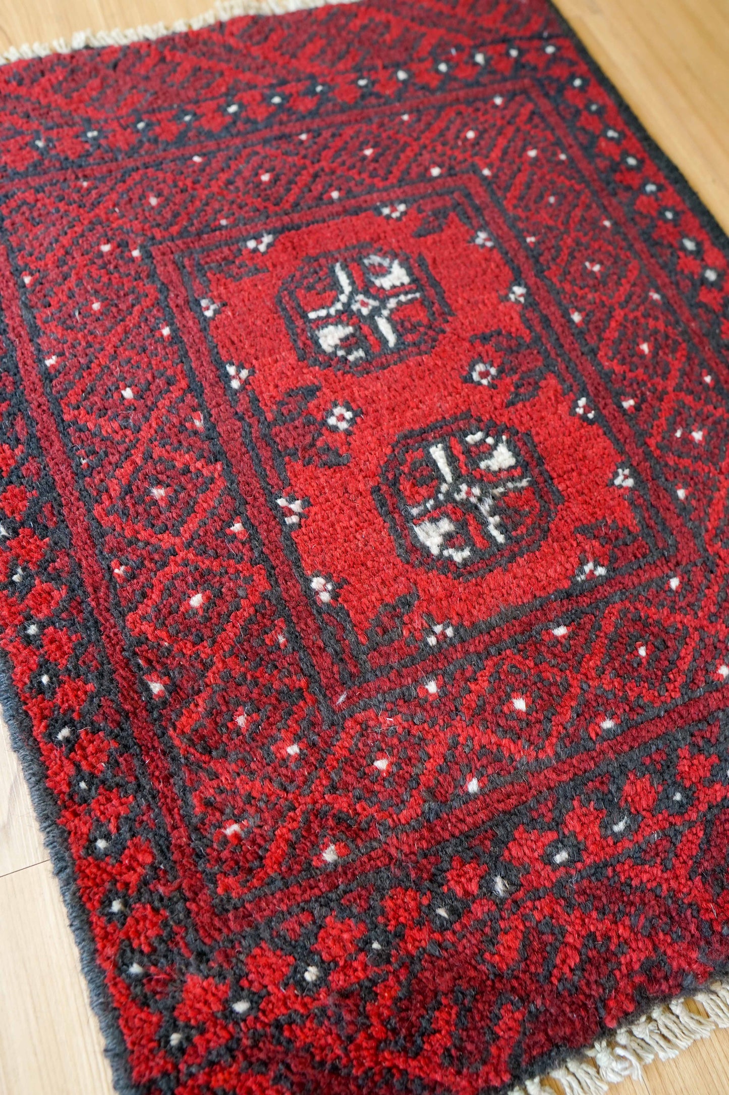 トルクメン 手織り絨毯 トライバルラグ ヴィンテージラグ 60×49cm