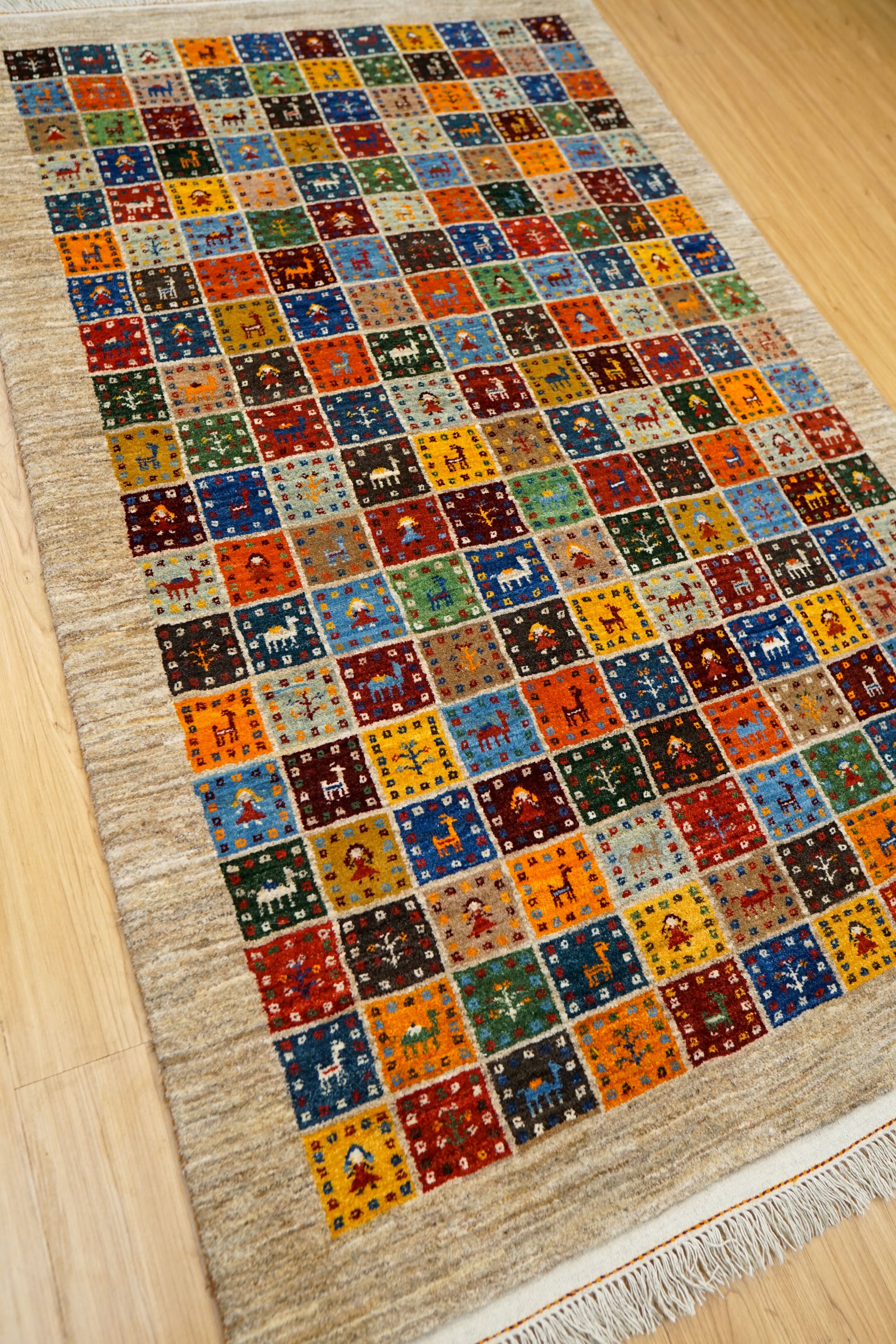  ペルシャ絨毯 手織りカシュクリギャッベ 188×118cm リズバフト