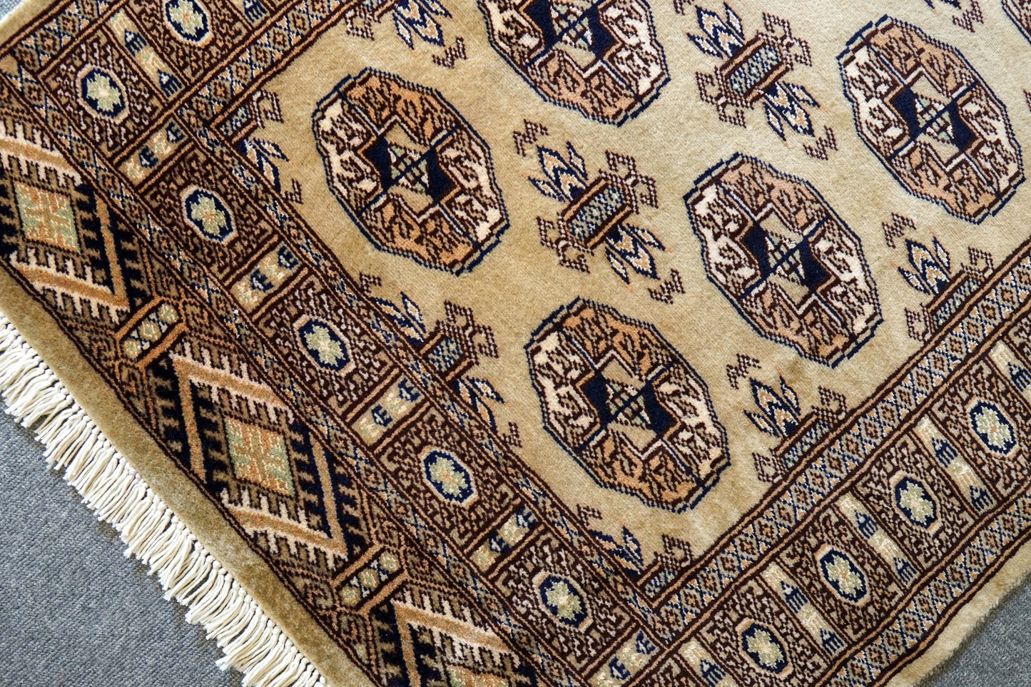 112×77cm トルクメン ボハララグ 手織り絨毯 パキスタン絨毯 Decorworks