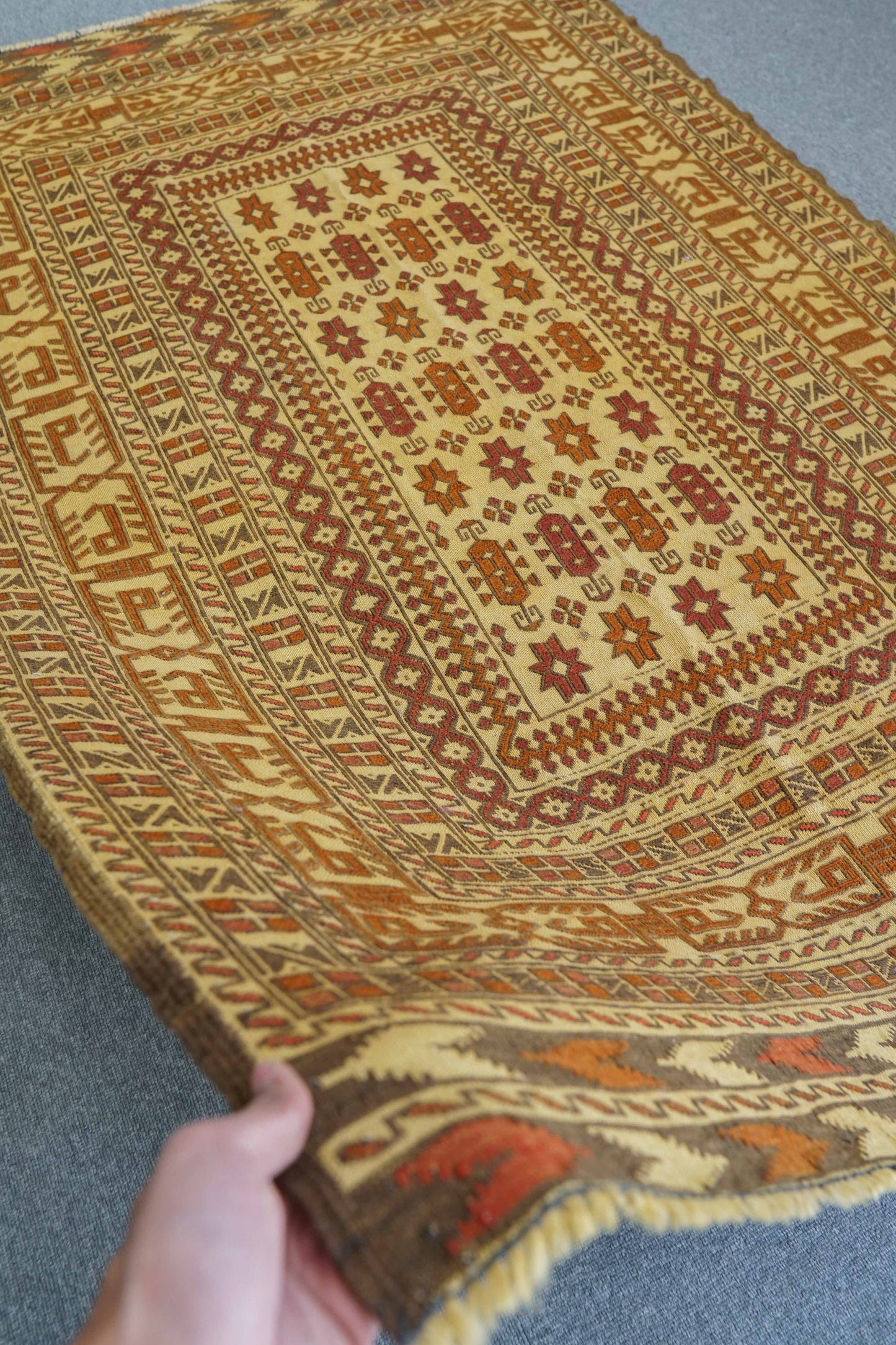  190×131cm　ペルシャ手織りキリム