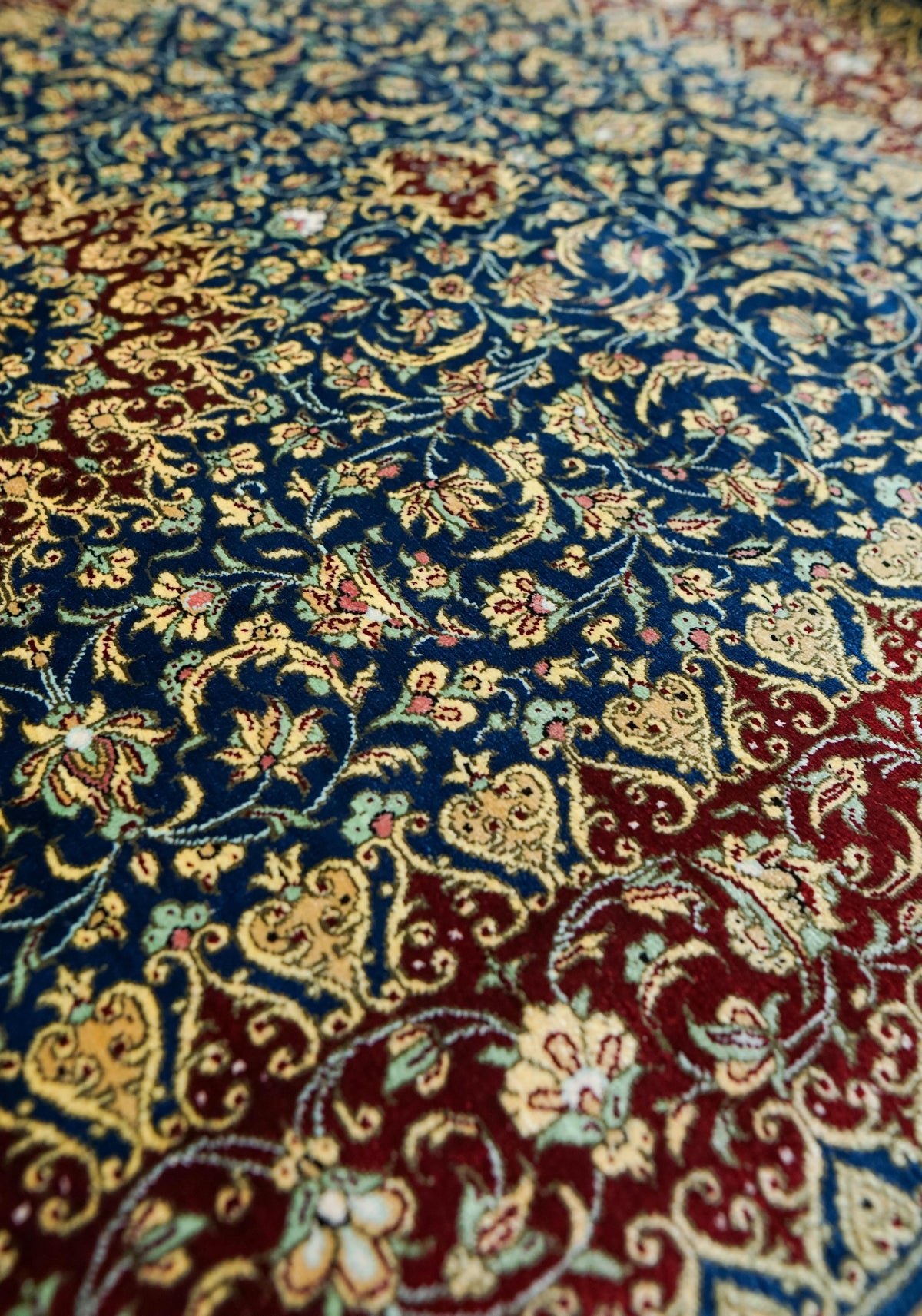  ペルシャ絨毯 クム産 シルク100％ 114×75cm  ラジョルヂ工房