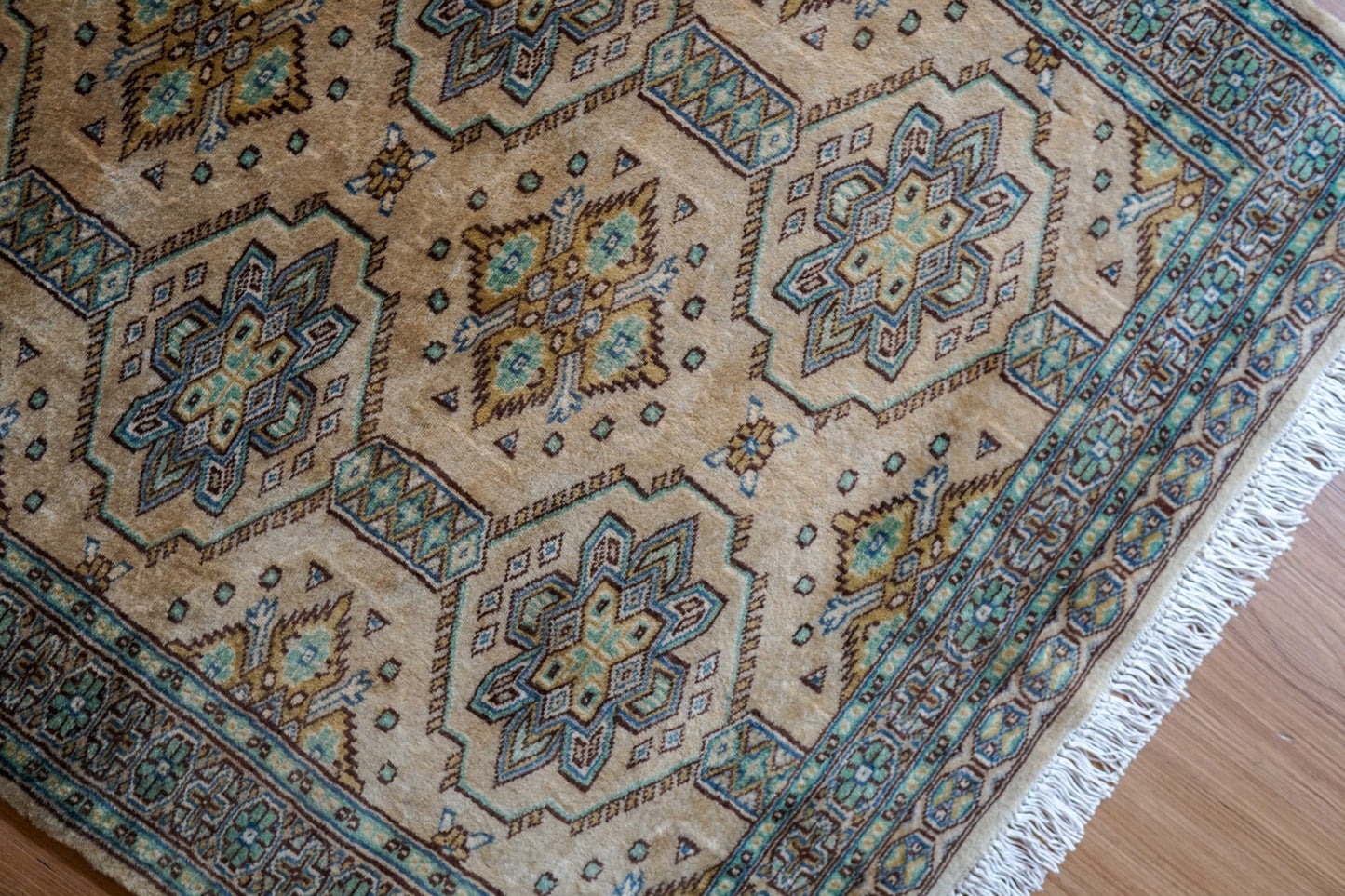  パキスタン手織り絨毯 122×80cm｜ニュージーランド産メリノウール 幾何学フラワー柄 手織りラグ