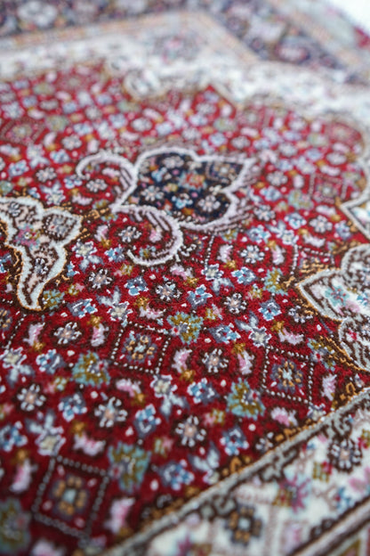  ペルシャ手織り絨毯 タブリーズ産 50RAJ 96×62cm 「マヒ文様」｜ウール＆シルク