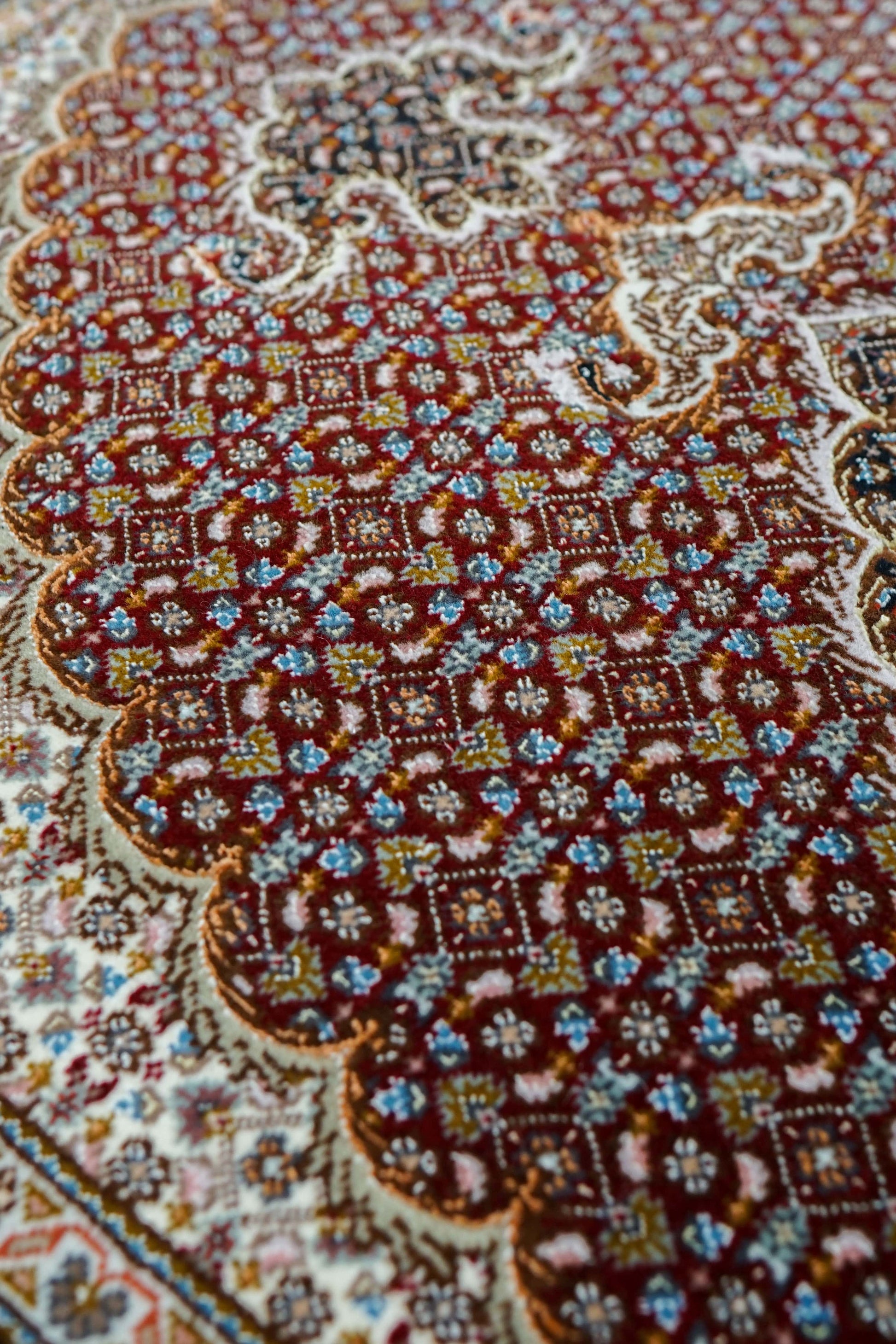  154×100cm 手織り ペルシャ絨毯 タブリーズ産　50RAJ