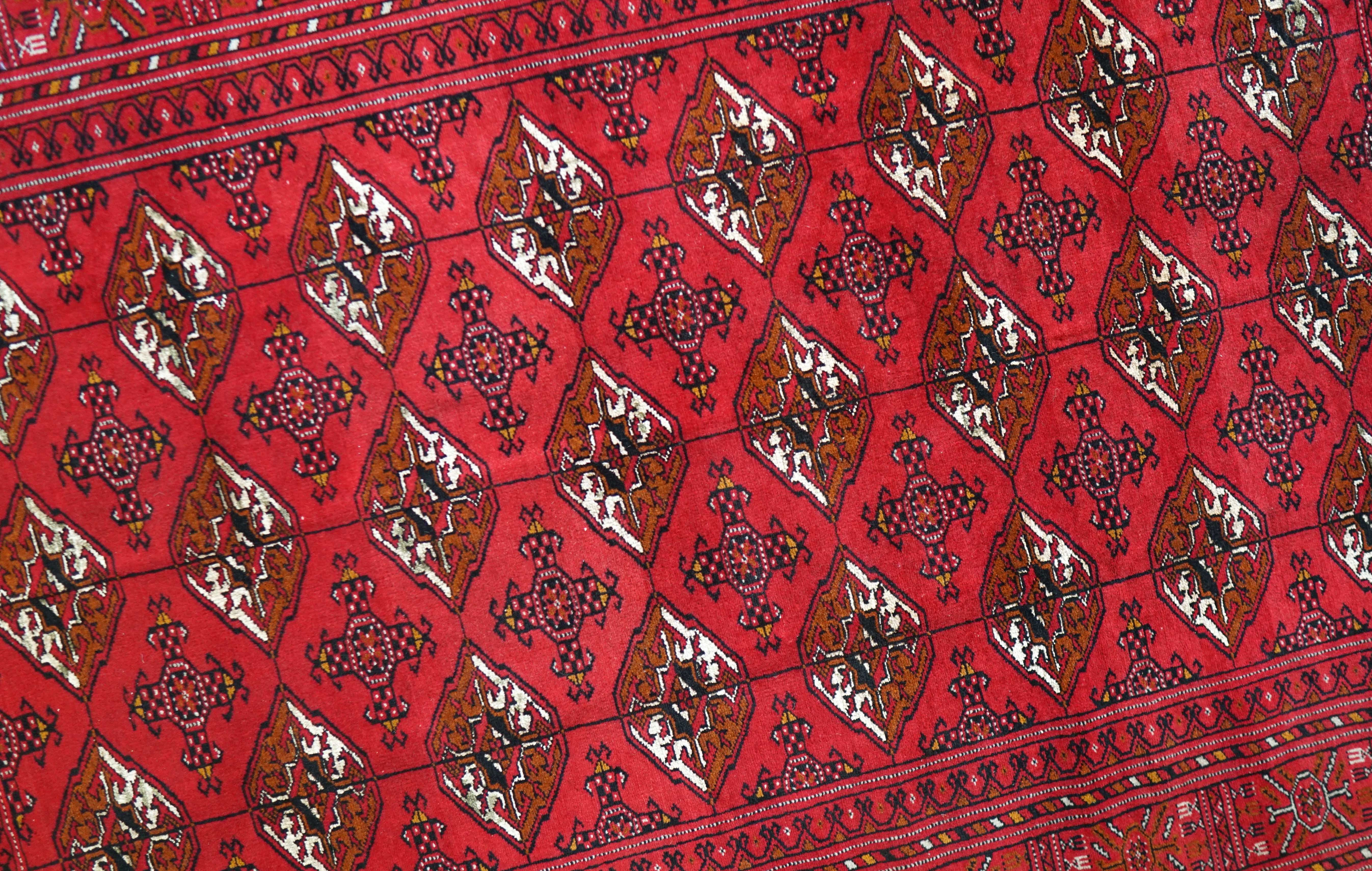 192×126cm トルクメン ボハラ手織り絨毯 - Decorworks