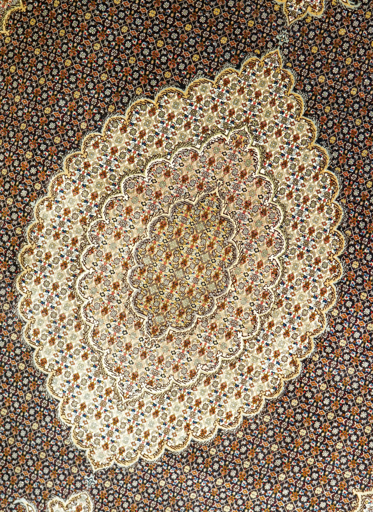  ペルシャ手織り絨毯 タブリーズ産 296×196cm｜マヒ柄