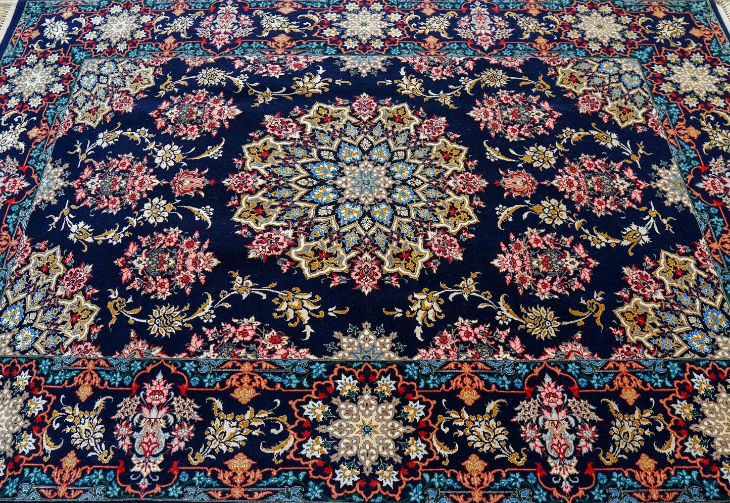  ペルシャ絨毯 イスファハン産 モメニ工房 200×130cm