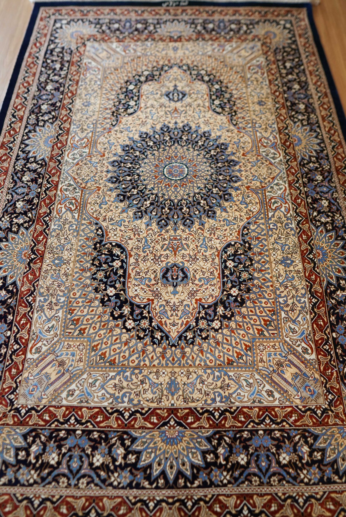  ペルシャ絨毯 クム産 シルク100％ モラー工房 120×78cm