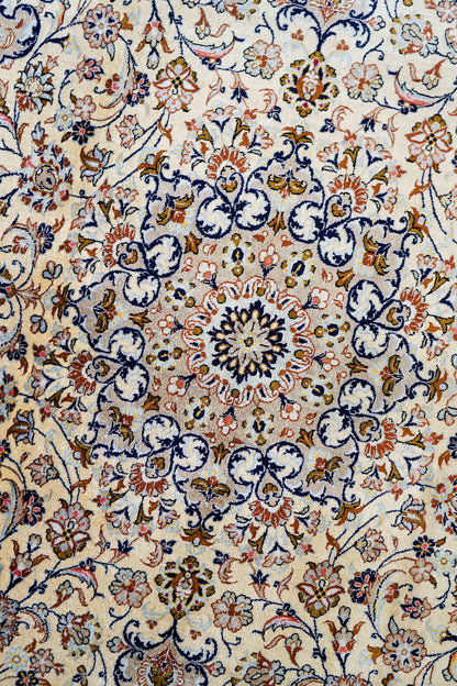  手織りペルシャ絨毯 クム産 ヌーリ工房｜花柄メダリオン 手織りラグ 199×129cm