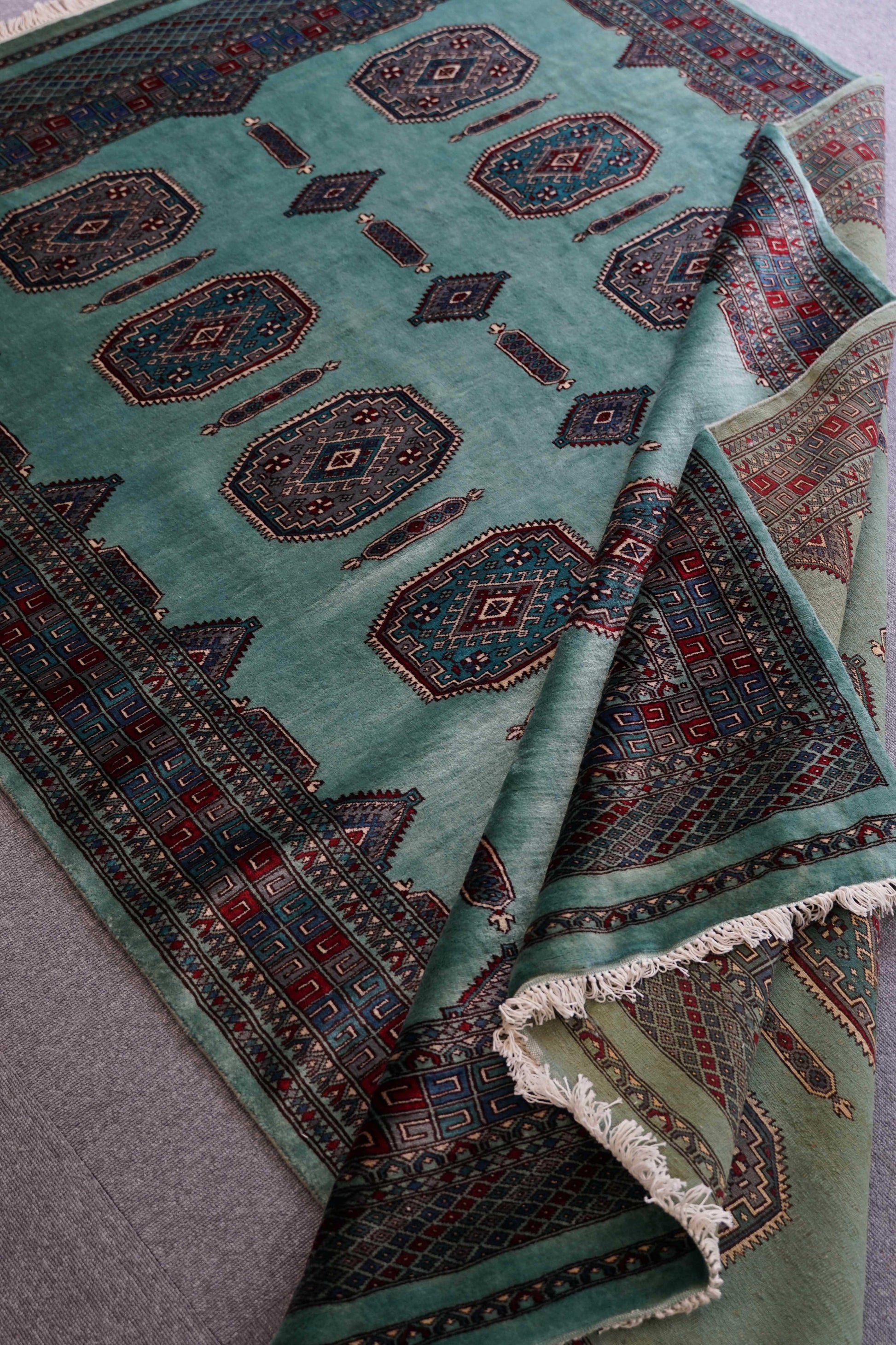  パキスタン手織り絨毯 239×155cm｜高密度ウール ニュージーランドウール使用 緻密織り グリーン系 トライバルデザイン