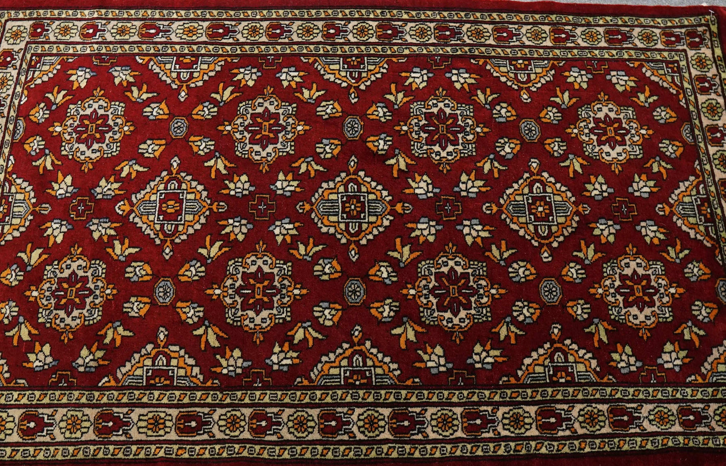  パキスタン手織り絨毯 128×79cm